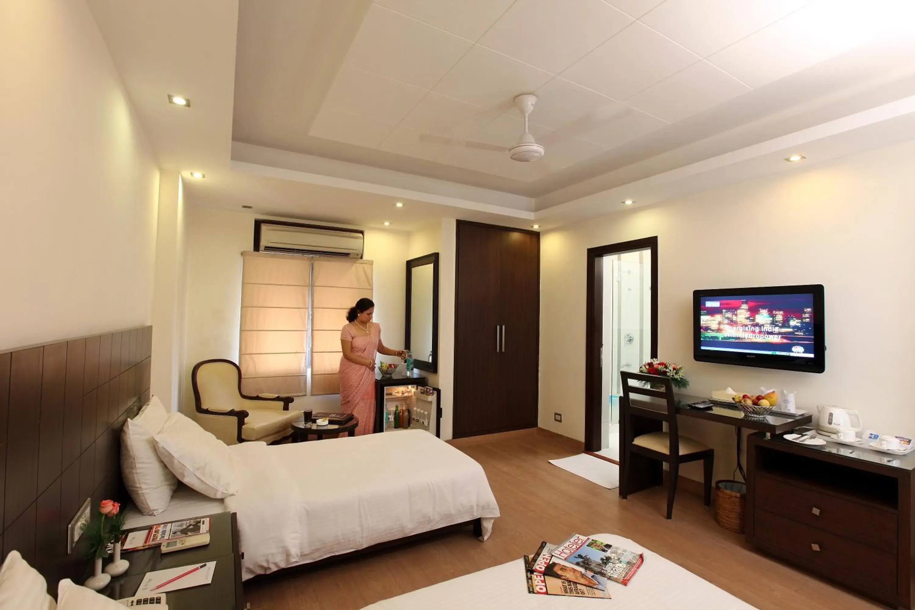 Photo of the whole room, Bed in The Legend Inn Delhi Photo of the whole room, Bed in The Legend Inn Delhi