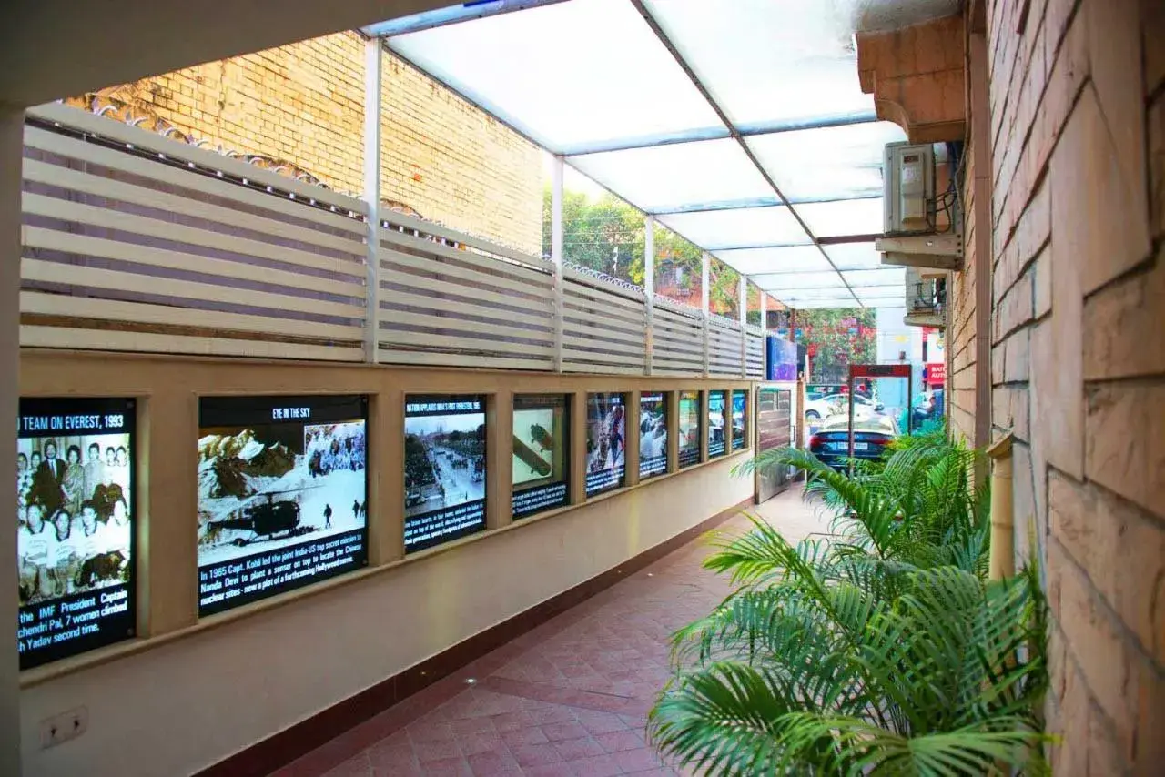 Facade/entrance in The Legend Inn Delhi Facade/entrance in The Legend Inn Delhi