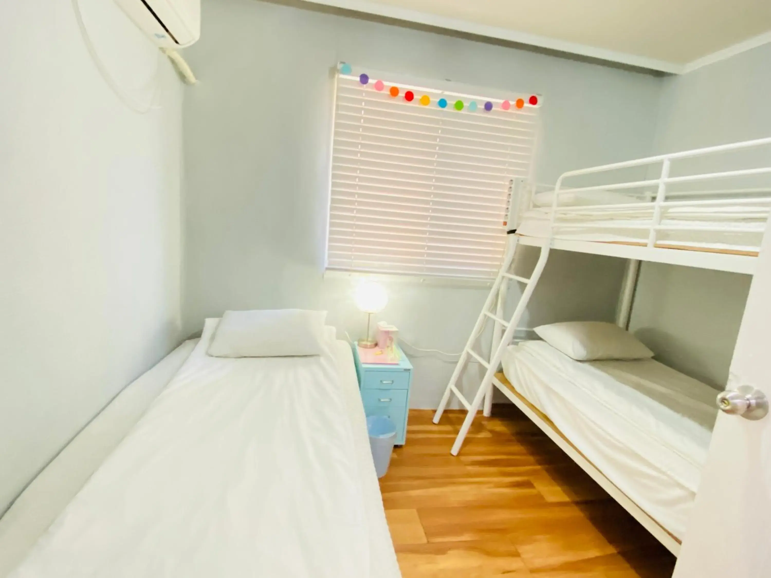 Triple Room with Shared Bathroom in Aroha Guesthouse Seoul Station Triple Room with Shared Bathroom in Aroha Guesthouse Seoul Station