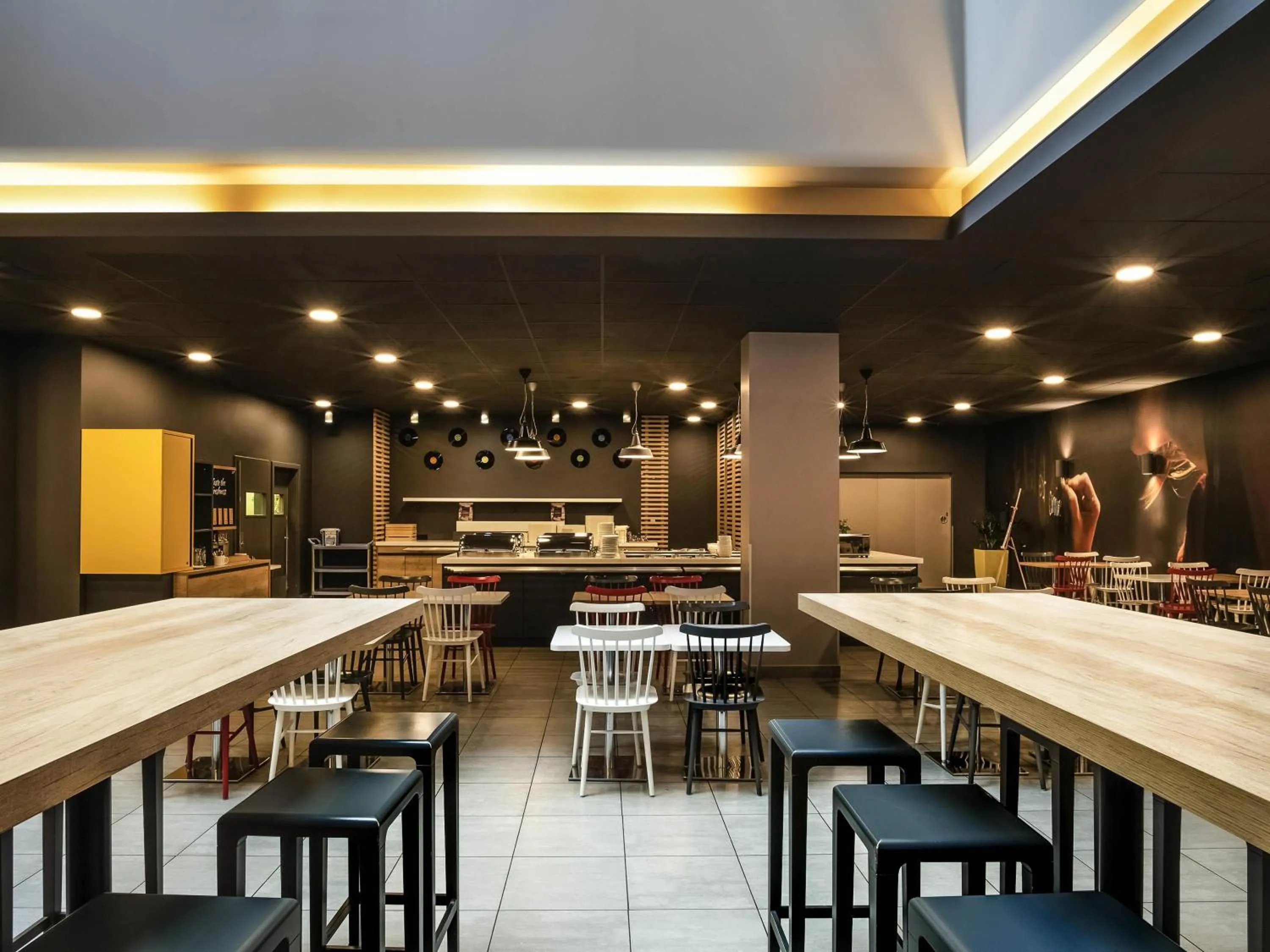 Restaurant/places to eat in Ibis Praha Old Town