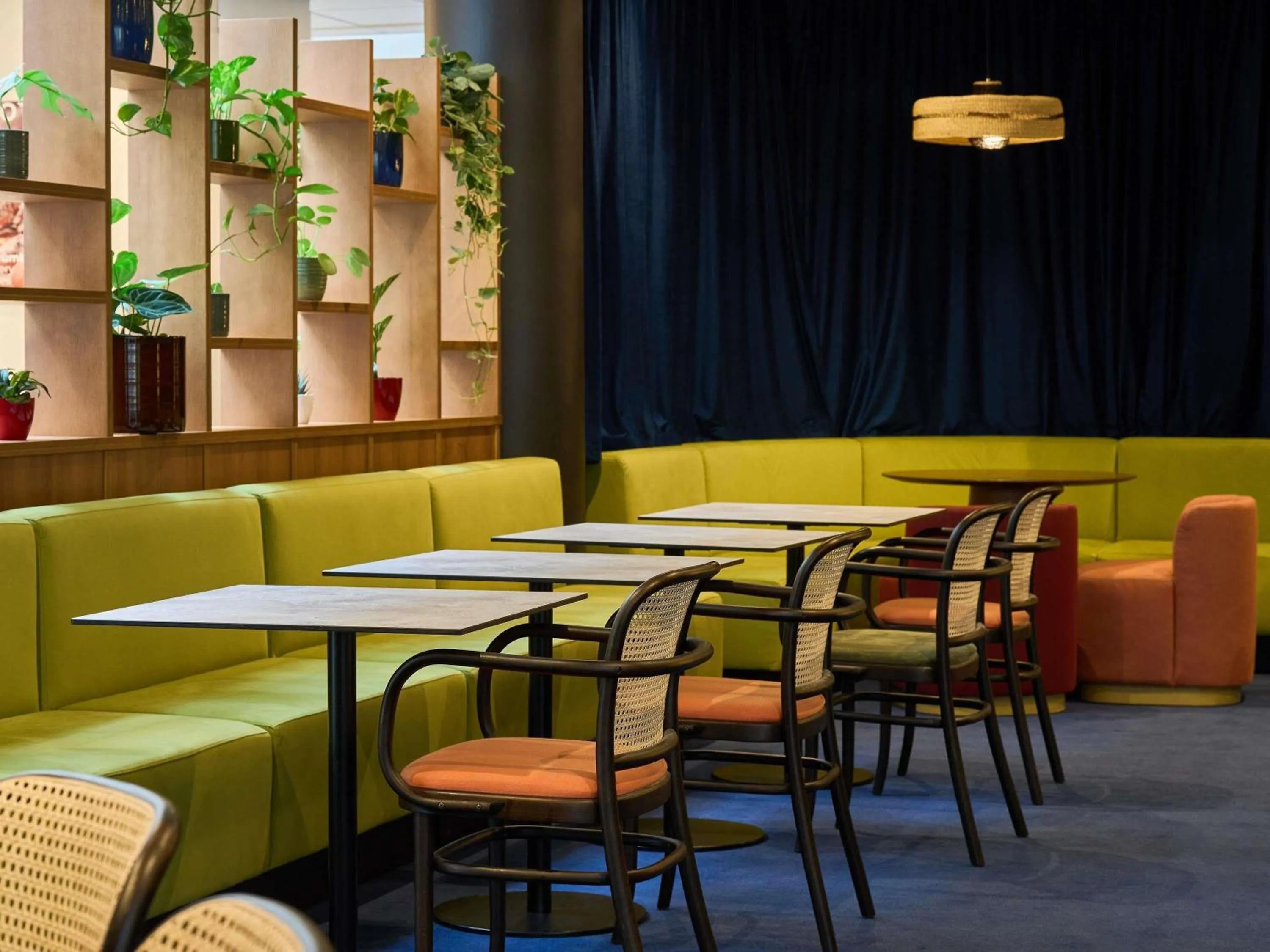 Restaurant/places to eat in Novotel Praha Wenceslas Square