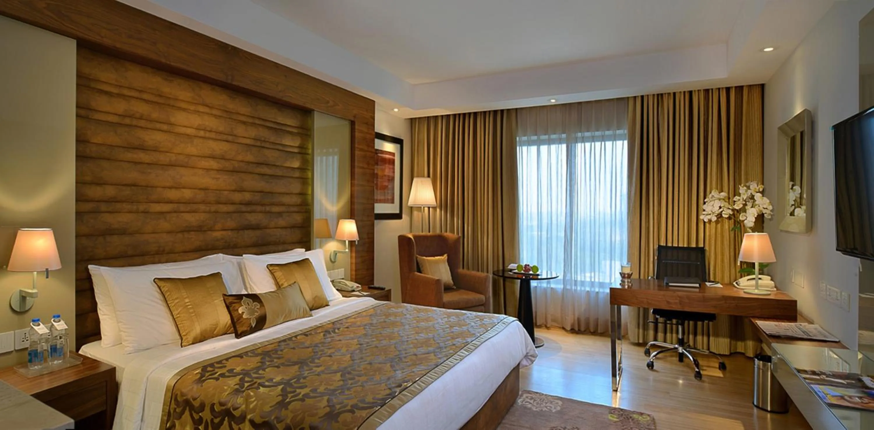 Shower, Bed in Fortune District Centre, Ghaziabad - Member ITC Hotels' Group