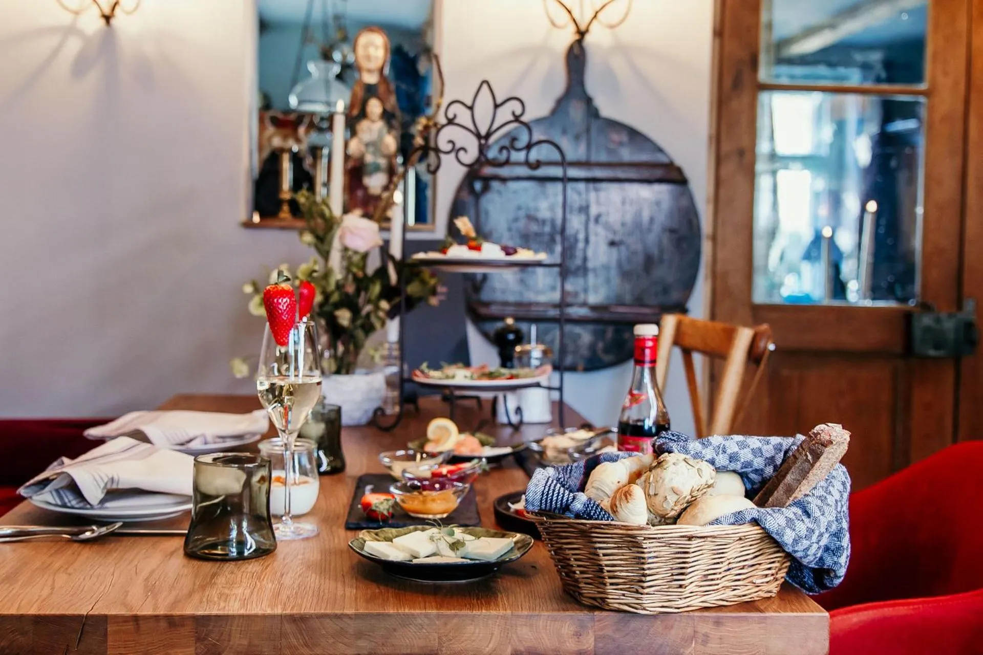 Restaurant/places to eat in Gut Leben Landresort