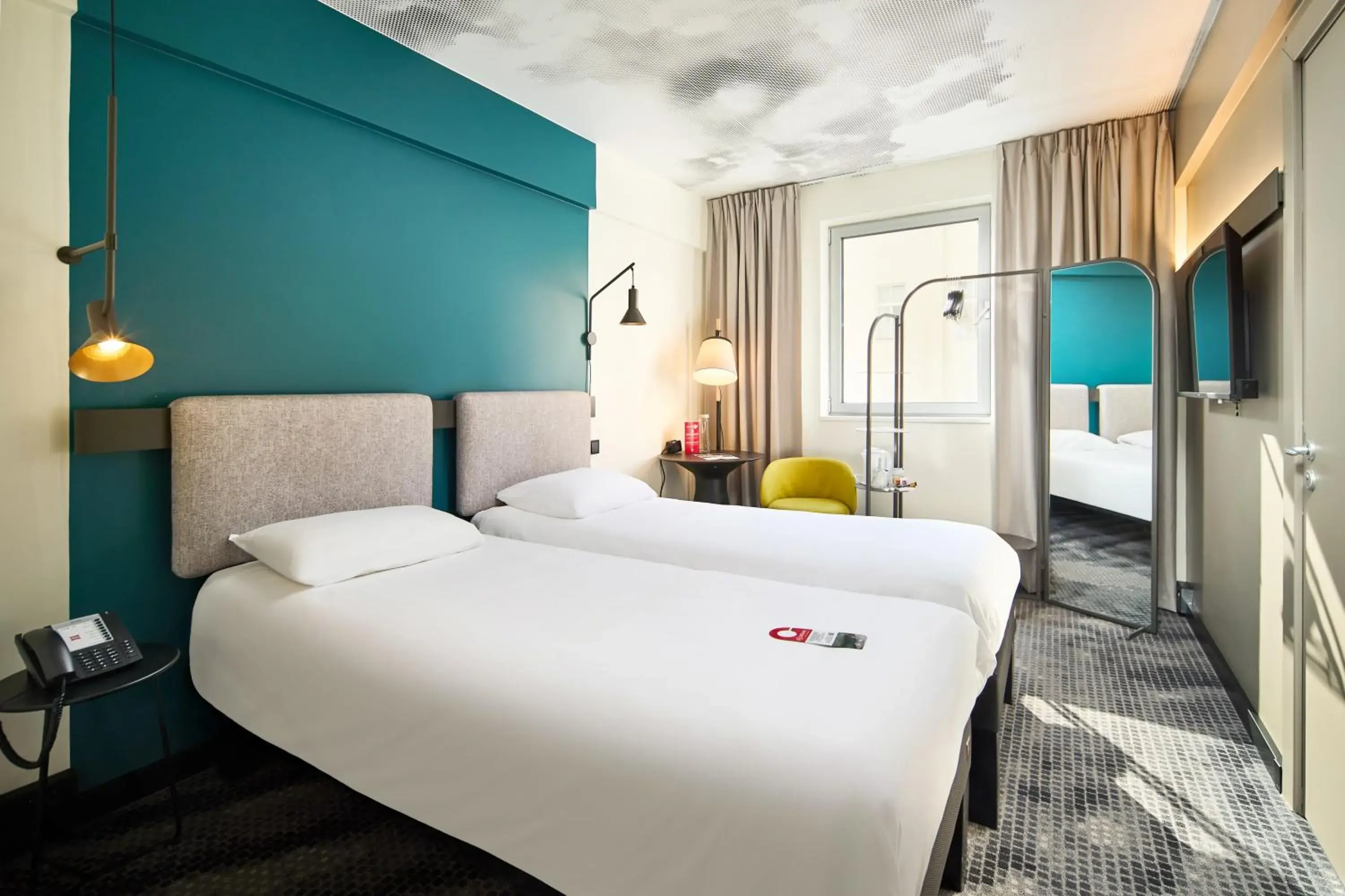 Coffee/tea facilities, Bed in Ibis Praha Wenceslas Square Coffee/tea facilities, Bed in Ibis Praha Wenceslas Square