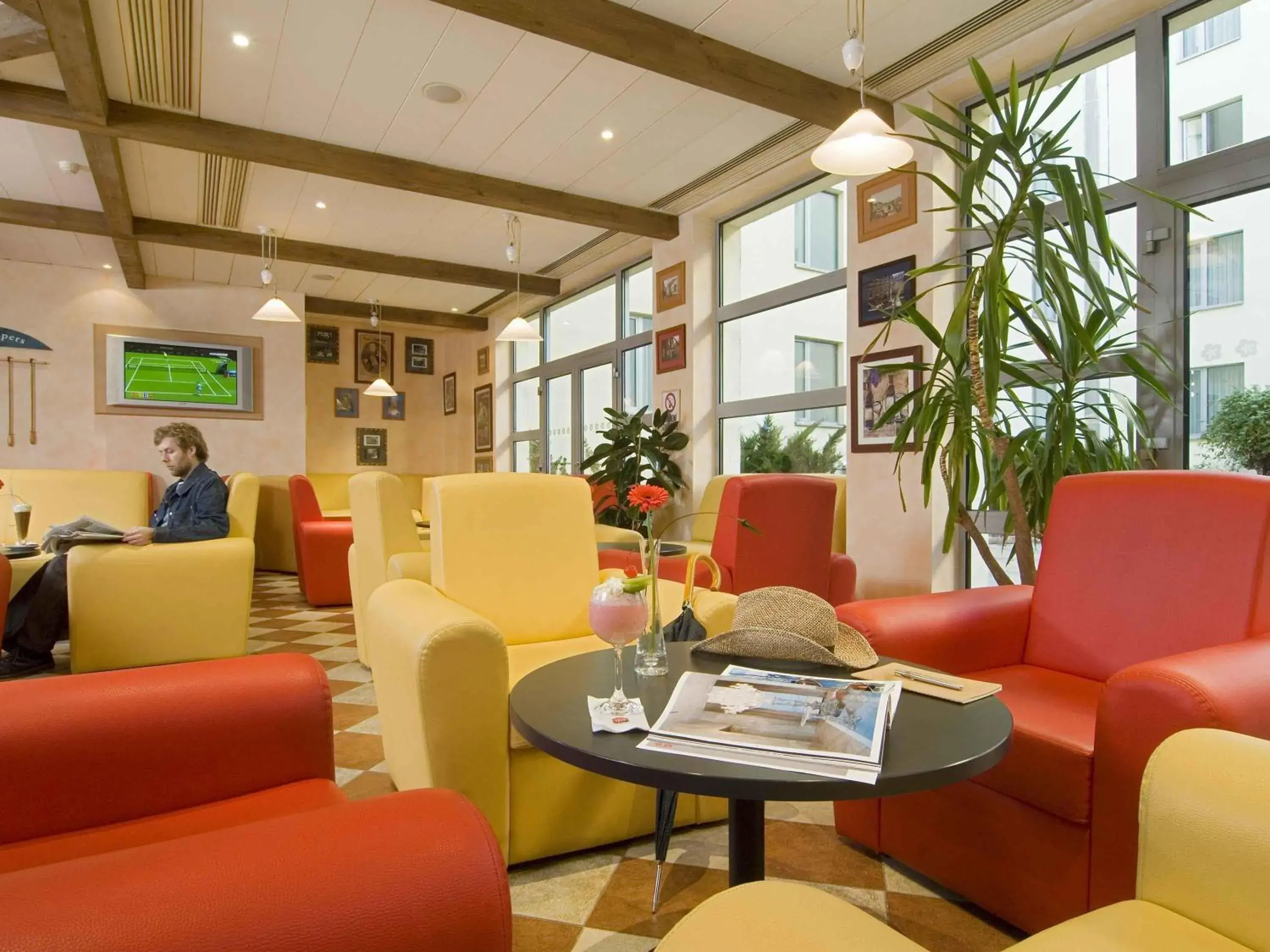 Lounge or bar in Ibis Praha Wenceslas Square Lounge or bar in Ibis Praha Wenceslas Square
