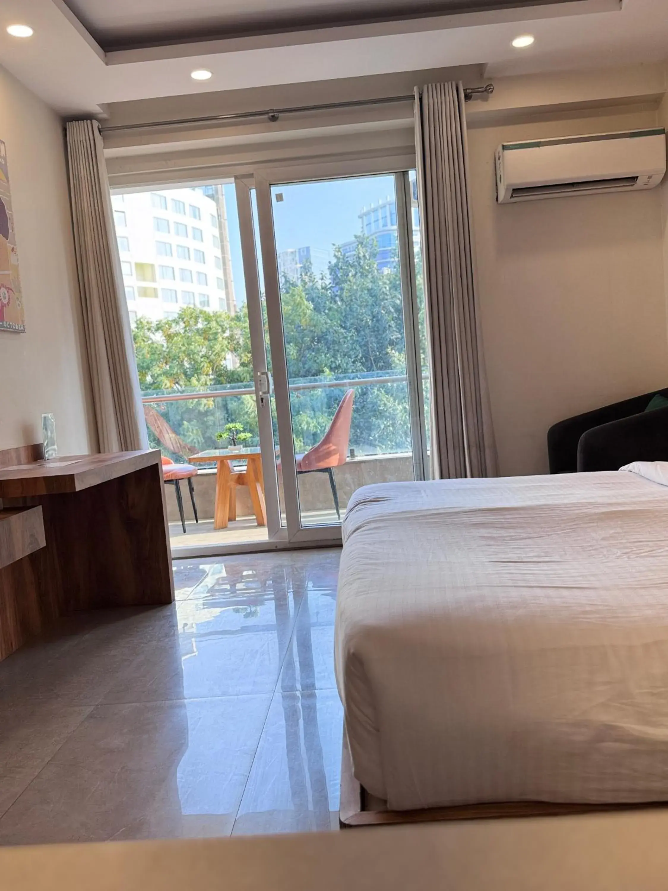 Bedroom, Bed in Hotel Golf View Suites-Golf Course Road Gurgaon Bedroom, Bed in Hotel Golf View Suites-Golf Course Road Gurgaon