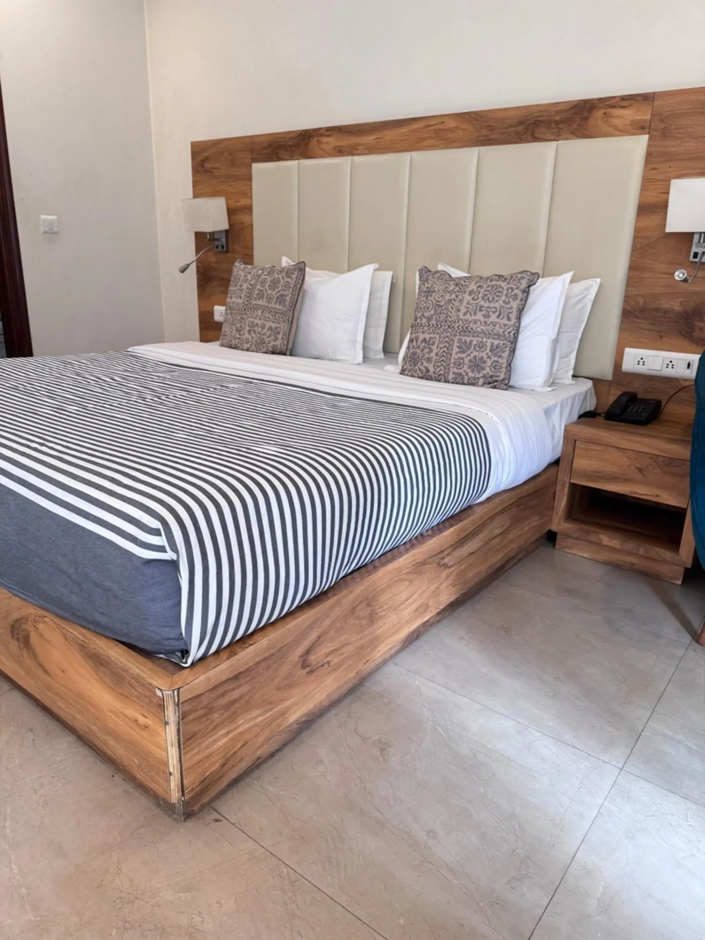 Bed in Hotel Golf View Suites-Golf Course Road Gurgaon Bed in Hotel Golf View Suites-Golf Course Road Gurgaon