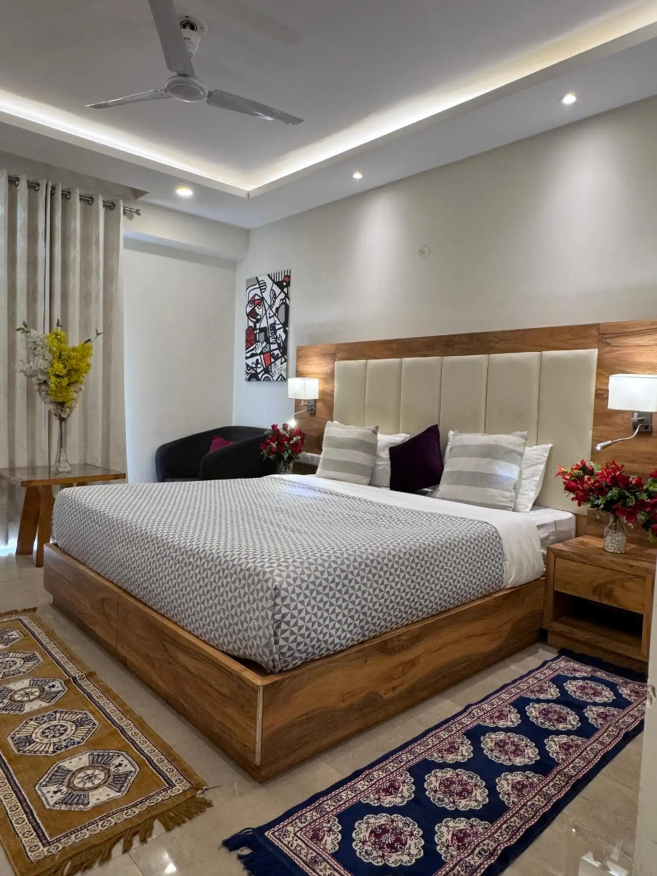 Bed in Hotel Golf View Suites-Golf Course Road Gurgaon Bed in Hotel Golf View Suites-Golf Course Road Gurgaon