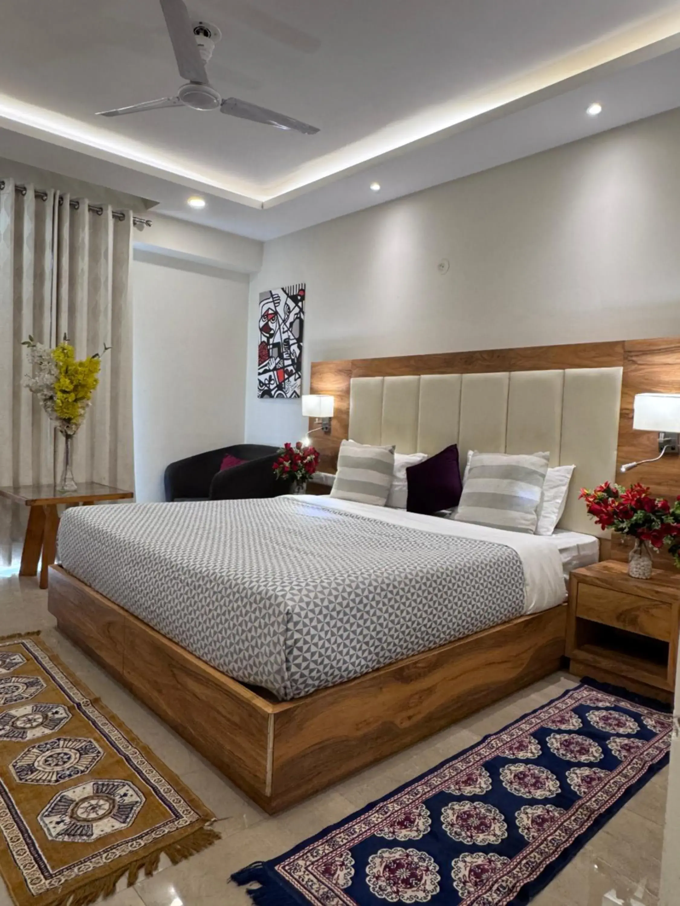 Bedroom, Bed in Hotel Golf View Suites-Golf Course Road Gurgaon Bedroom, Bed in Hotel Golf View Suites-Golf Course Road Gurgaon