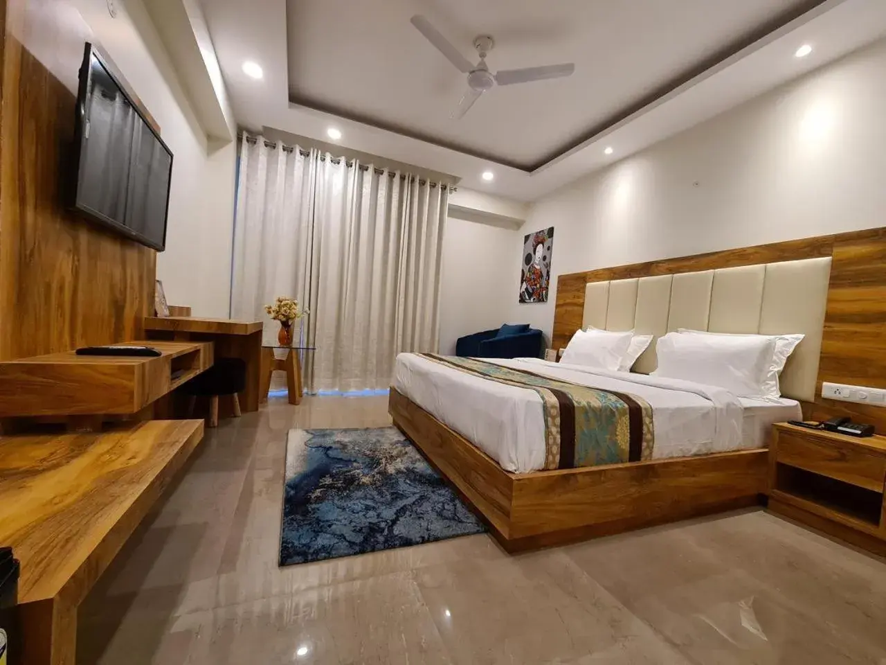 Bed in Hotel Golf View Suites-Golf Course Road Gurgaon Bed in Hotel Golf View Suites-Golf Course Road Gurgaon