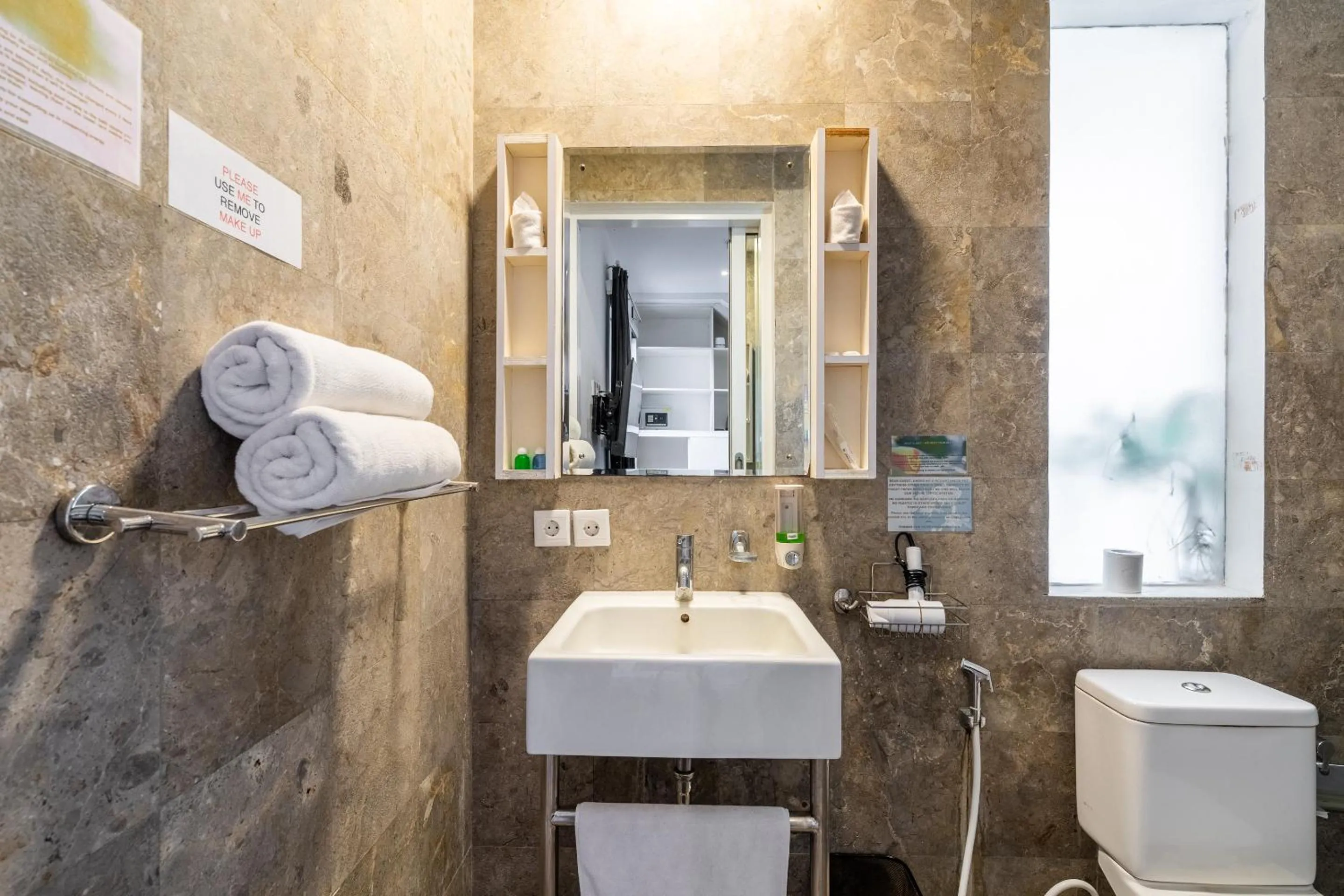 Toilet in Bali Yarra Villas - Seminyak