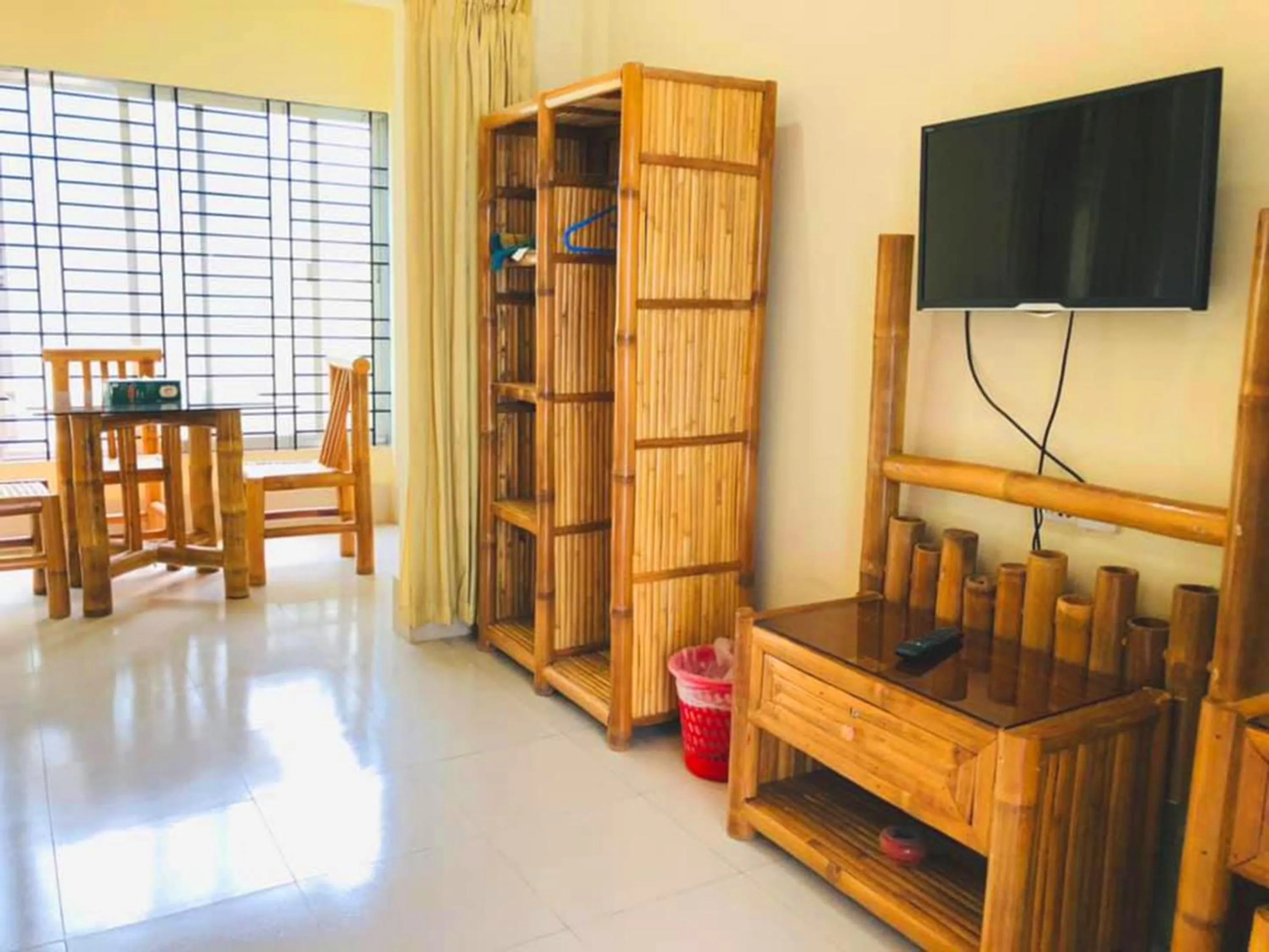 Communal lounge/ TV room in Tea Heaven Resort