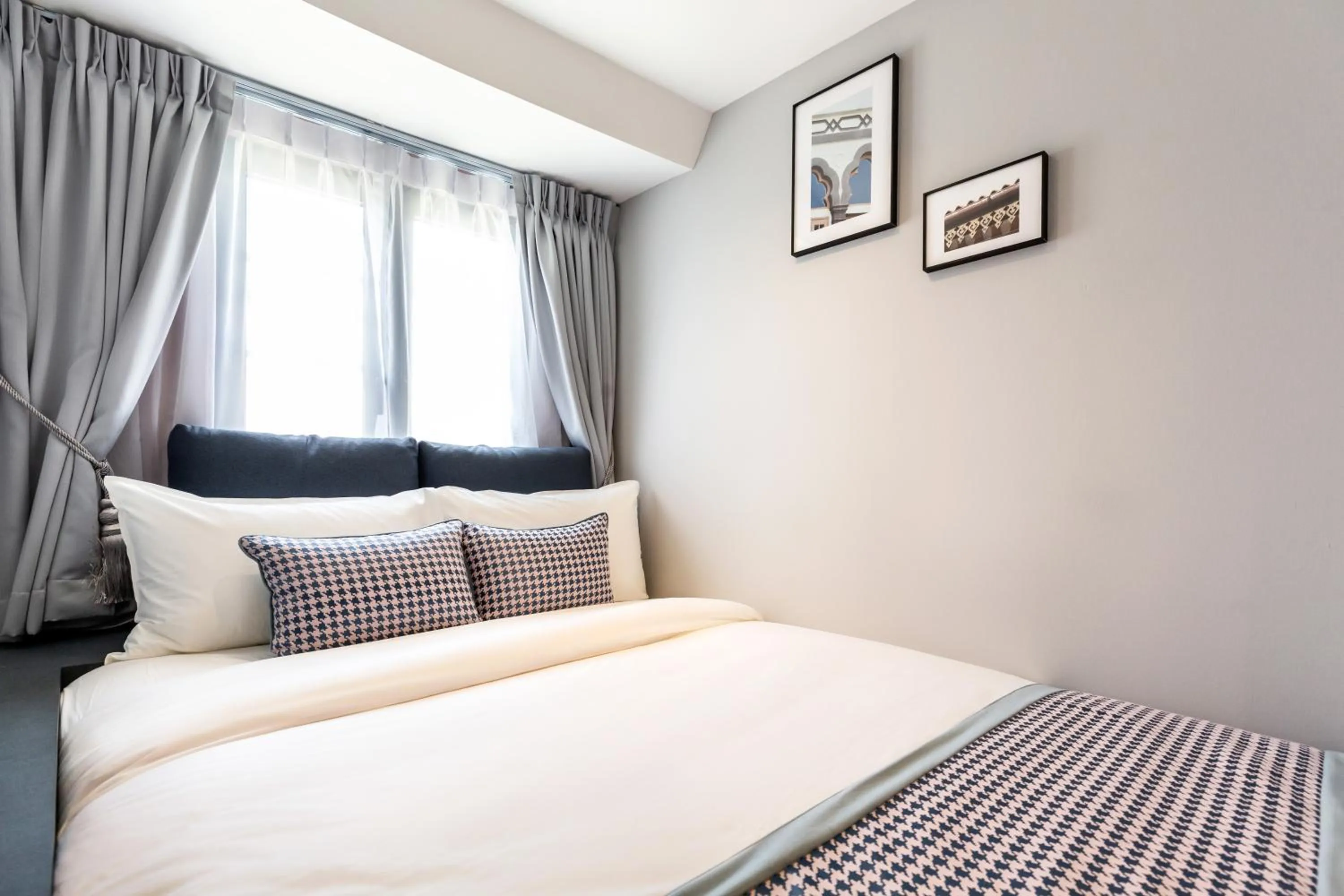 Bed in Heritage Collection on Arab - Mobile App Check-In