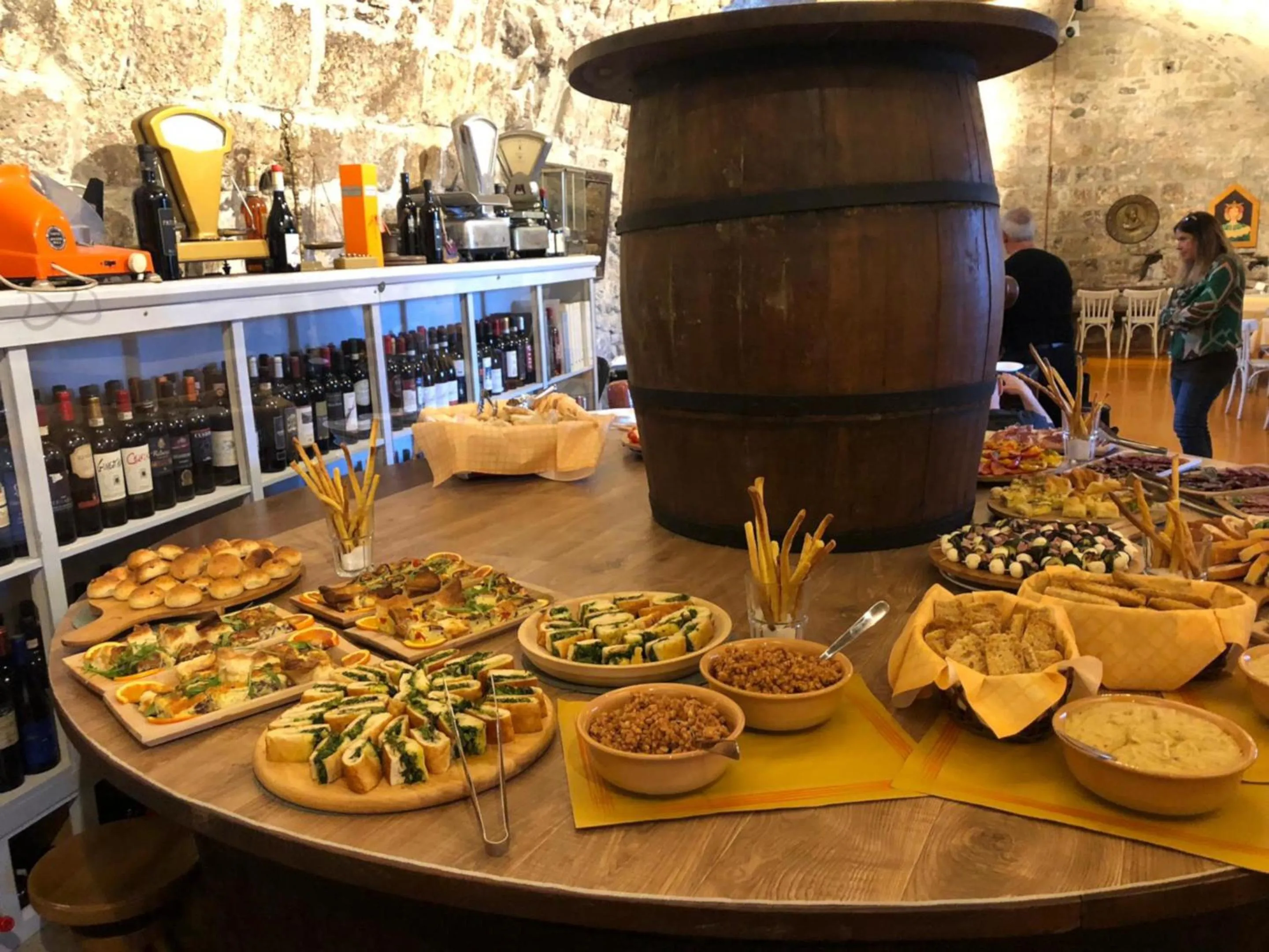 Food and drinks in Antico Borgo La Commenda