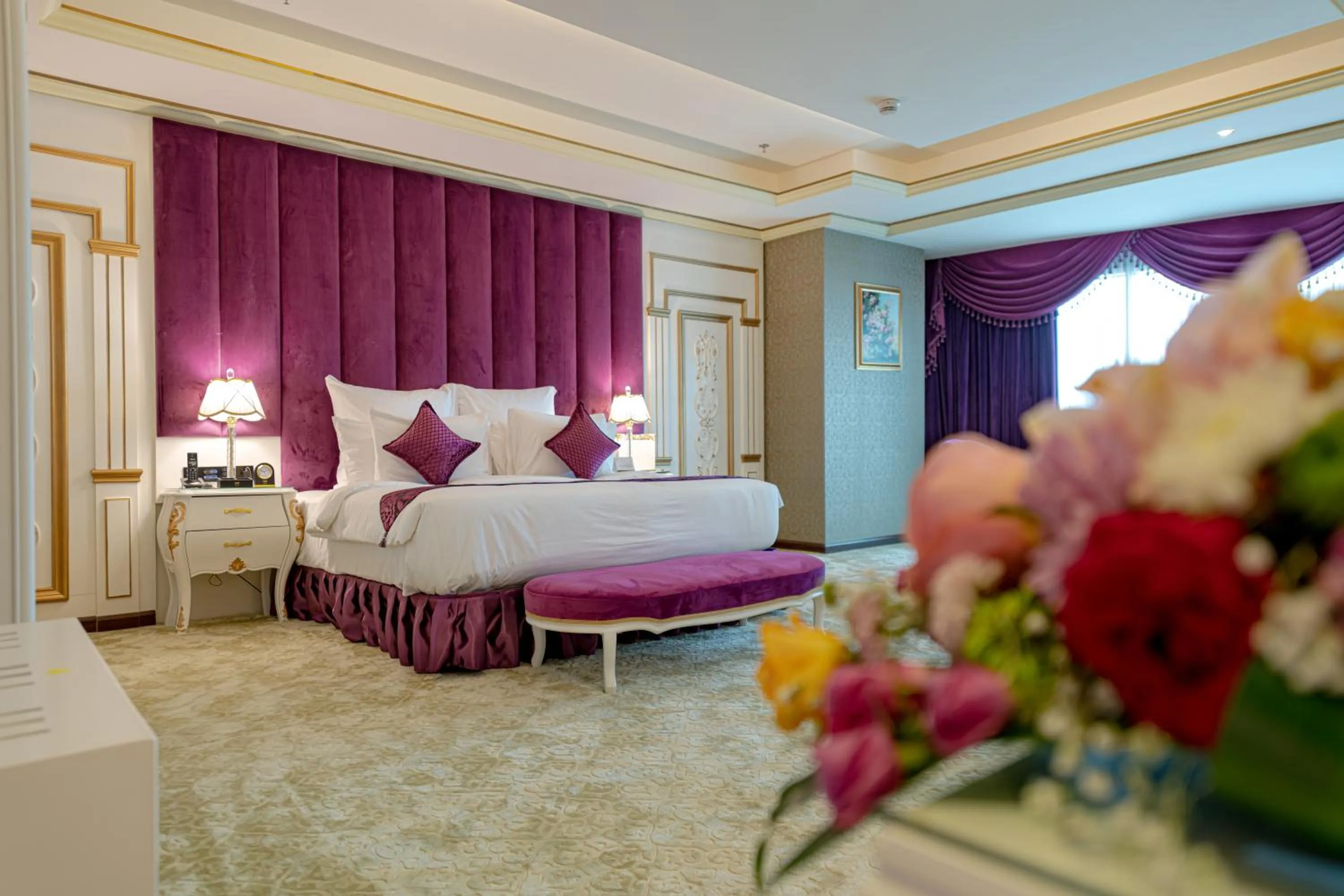 Photo of the whole room, Bed in WA Hotel