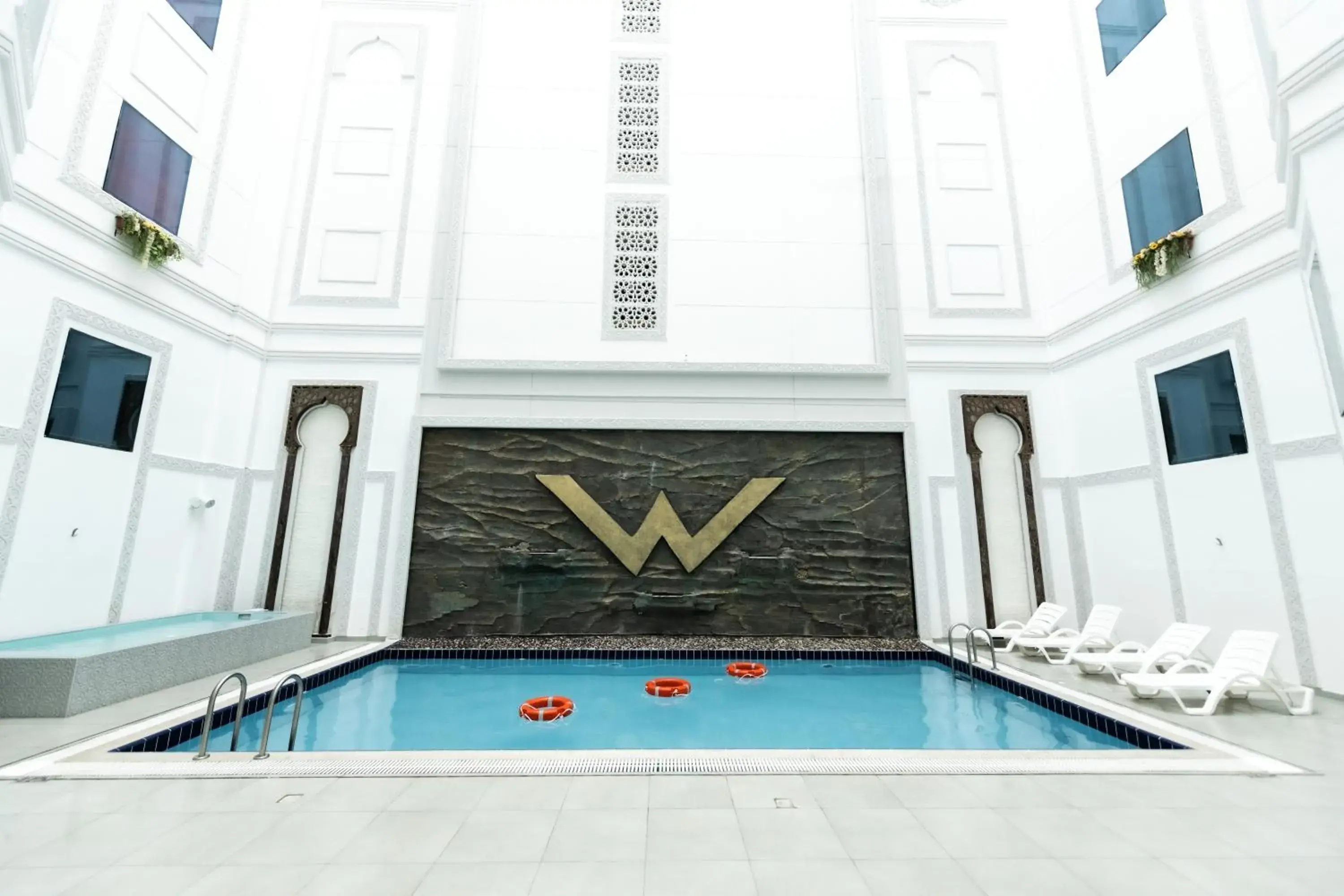 Pool view in WA Hotel Pool view in WA Hotel