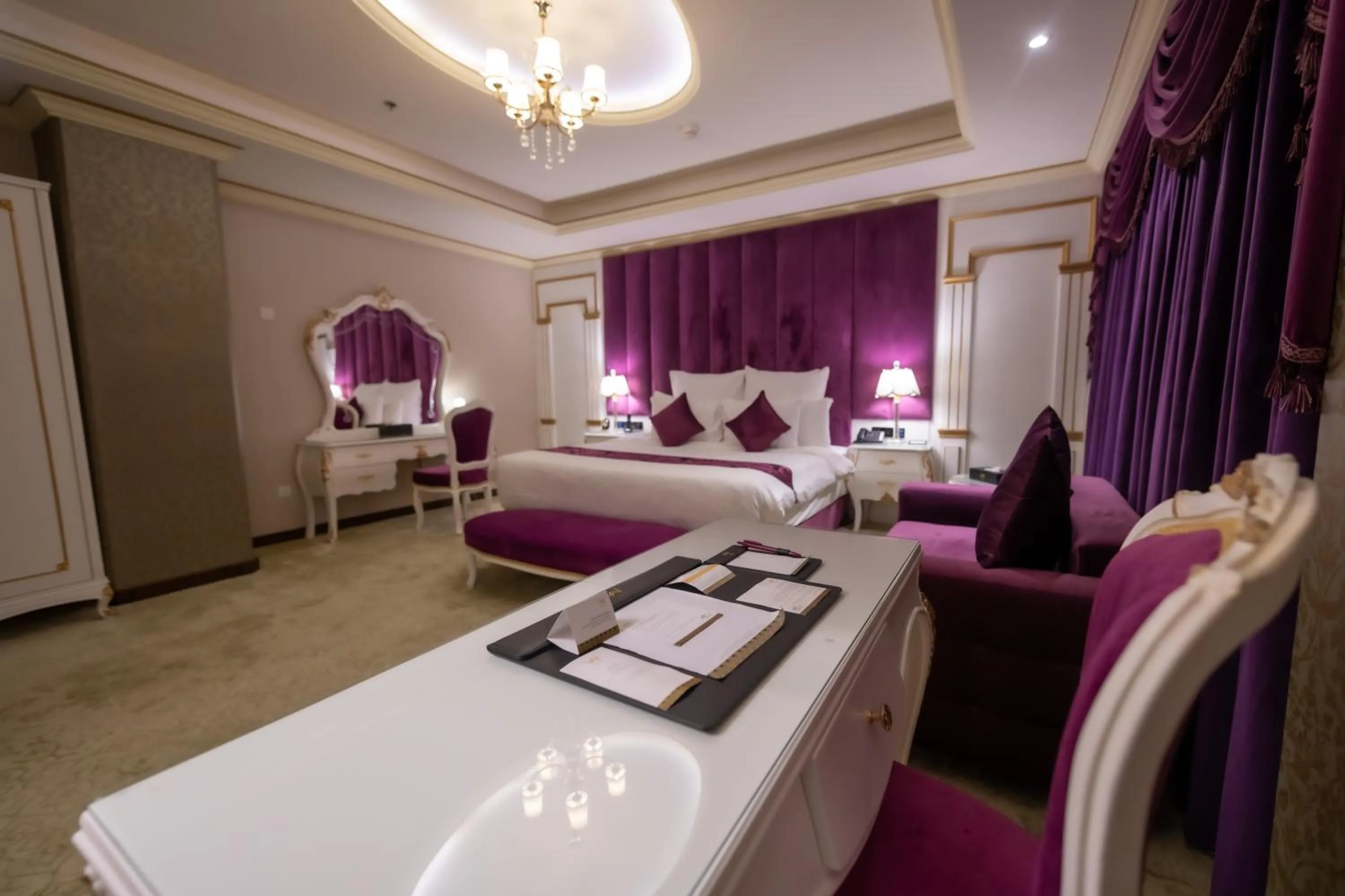 Bedroom, Bed in WA Hotel