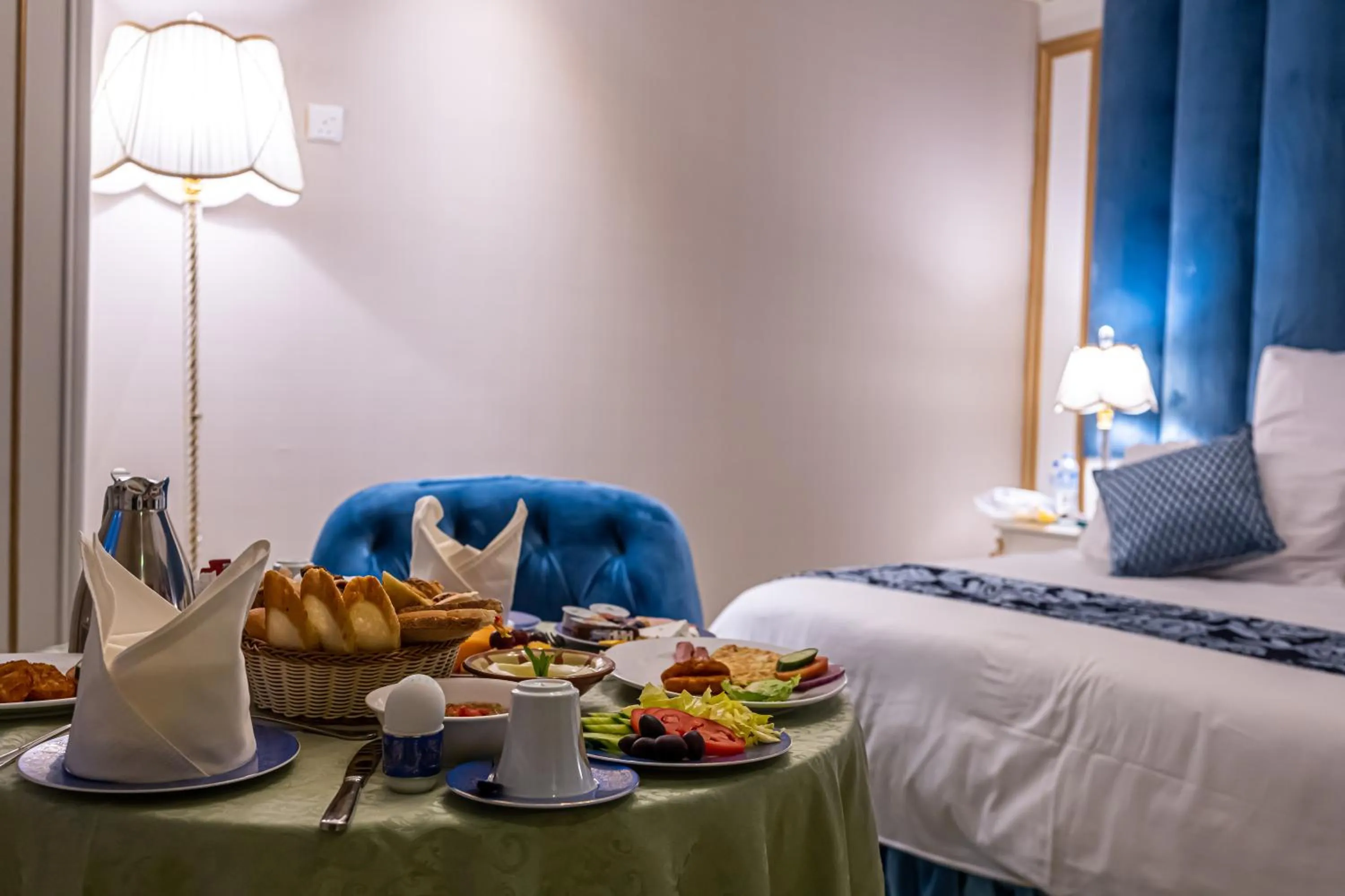 Bedroom, Bed in WA Hotel