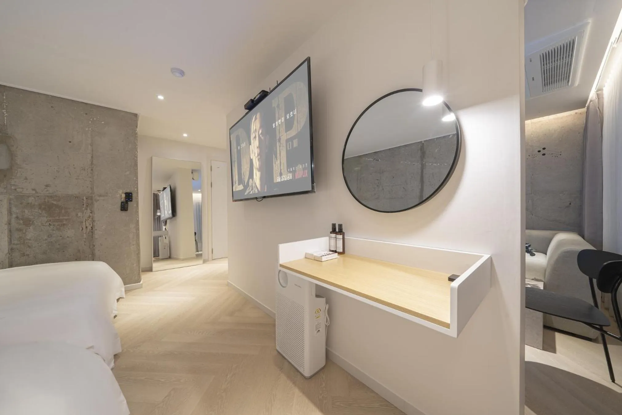 Bed in Croissant Hotel Guri by Aank