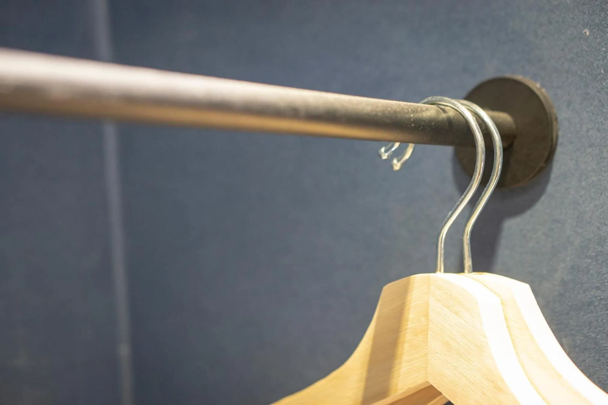 Decorative detail in Croissant Hotel Guri by Aank