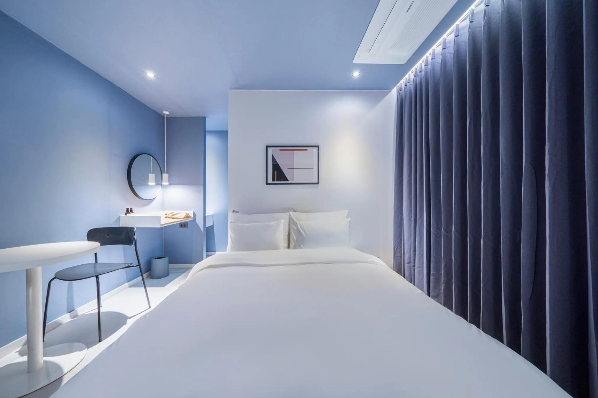 Bed in Croissant Hotel Guri by Aank