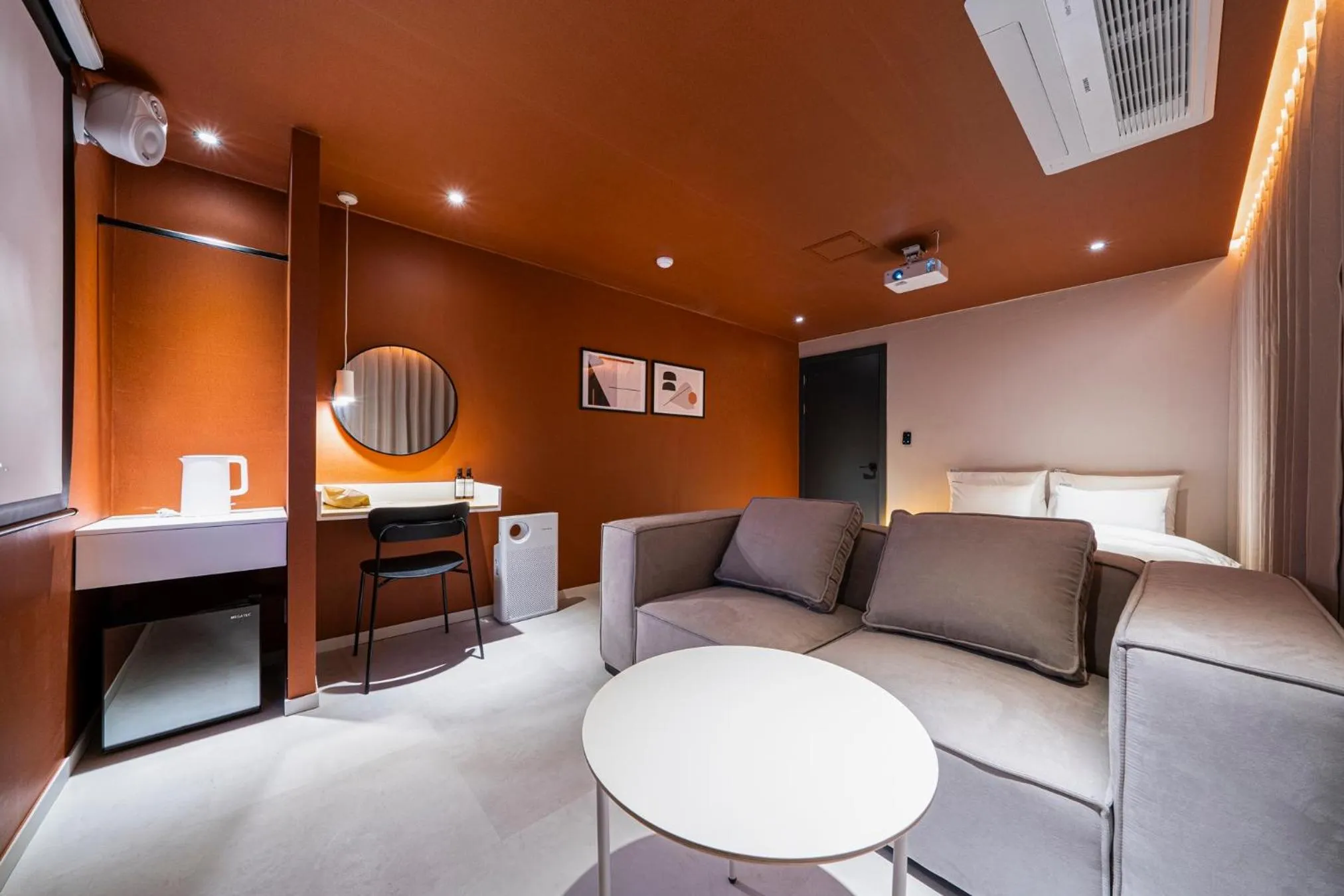 Bed in Croissant Hotel Guri by Aank