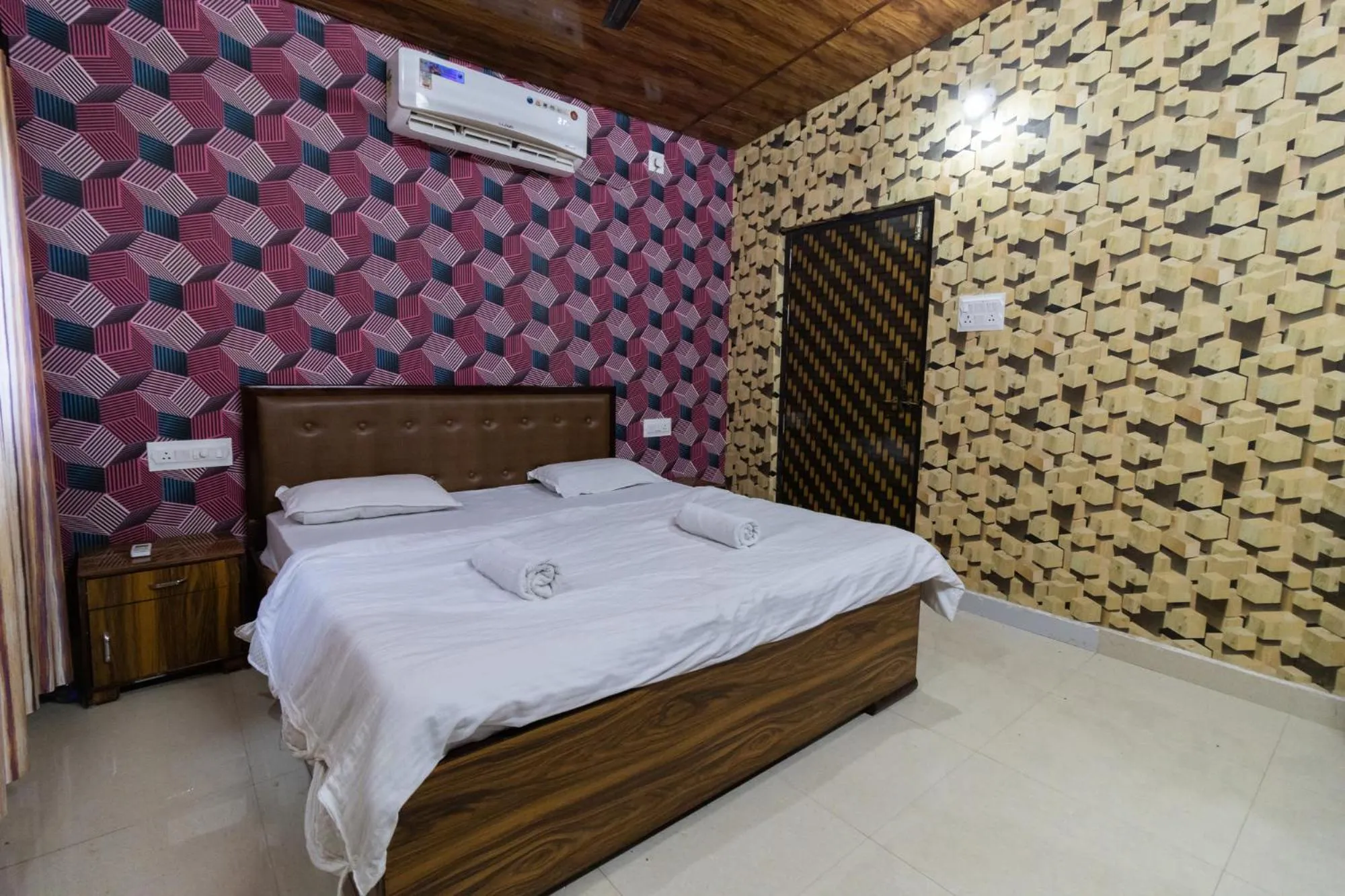 Bedroom, Bed in Vrindavan Gopala Resort