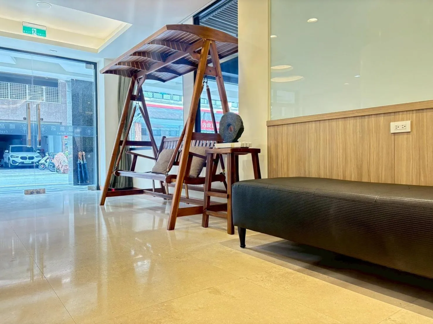 Living room in Tc慢旅花蓮館-近東大門夜市市中心