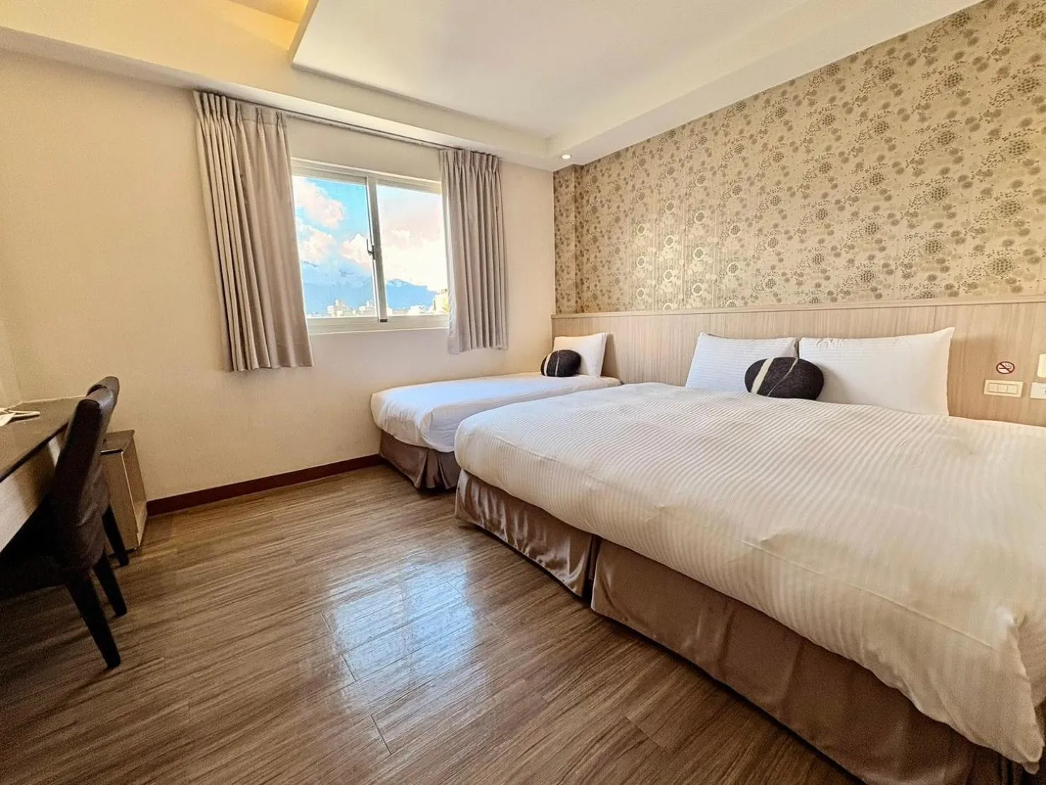 Bed in Tc慢旅花蓮館-近東大門夜市市中心