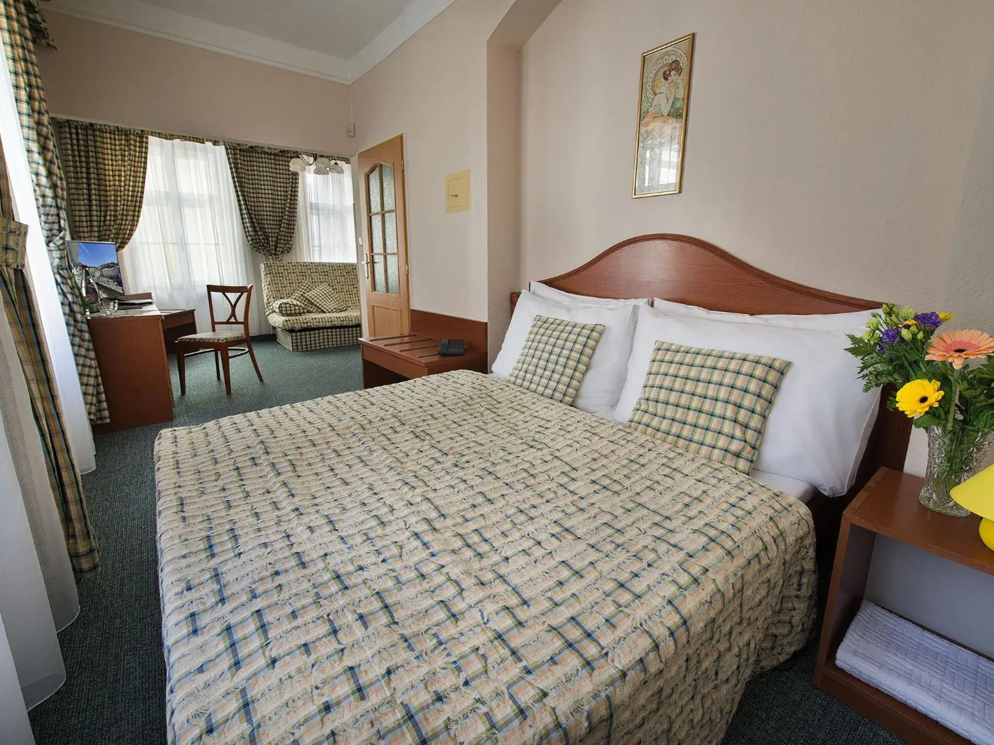 Photo of the whole room, Bed in EA Hotel Mozart Photo of the whole room, Bed in EA Hotel Mozart