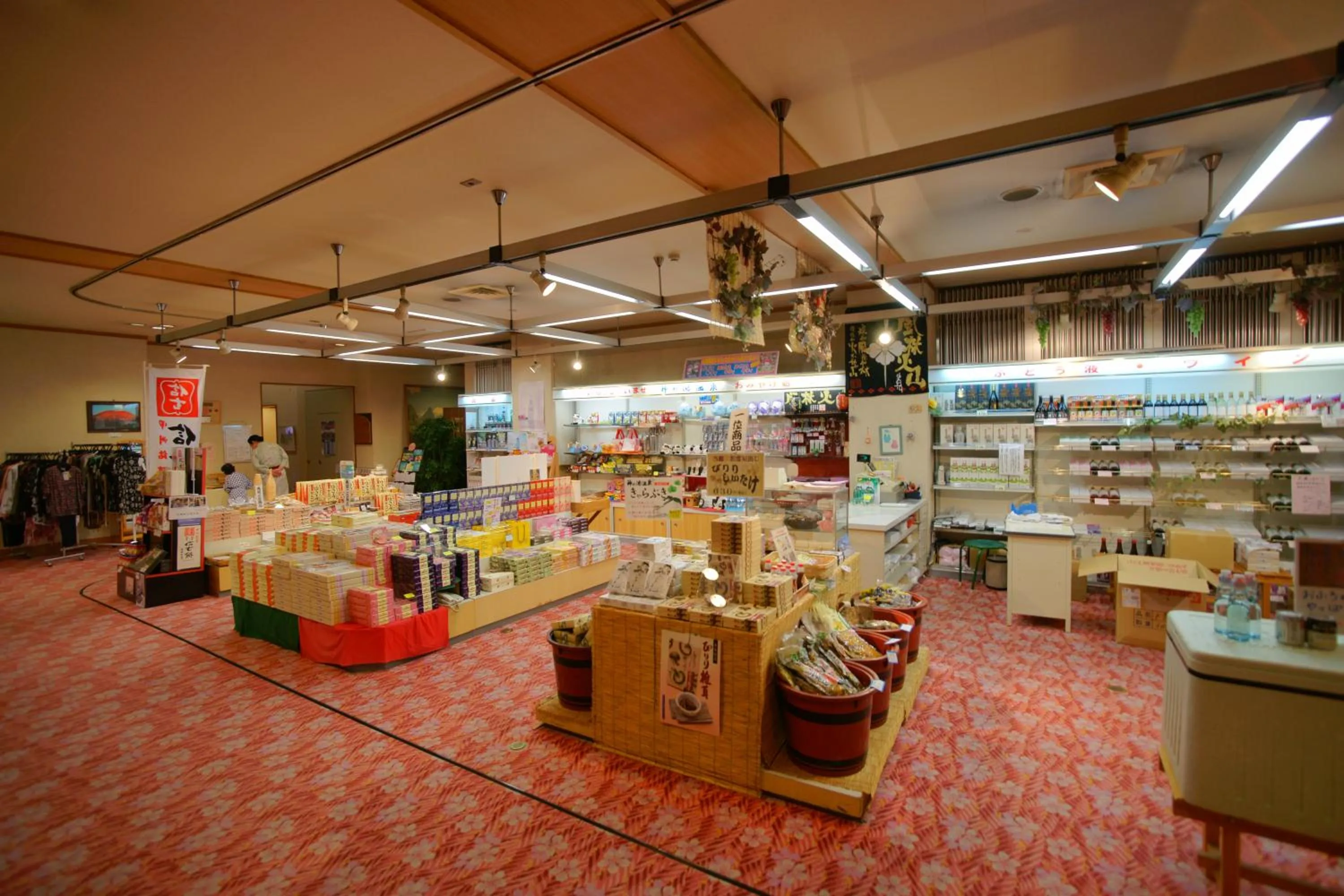 On-site shops in Hotel Kaminoyu Onsen