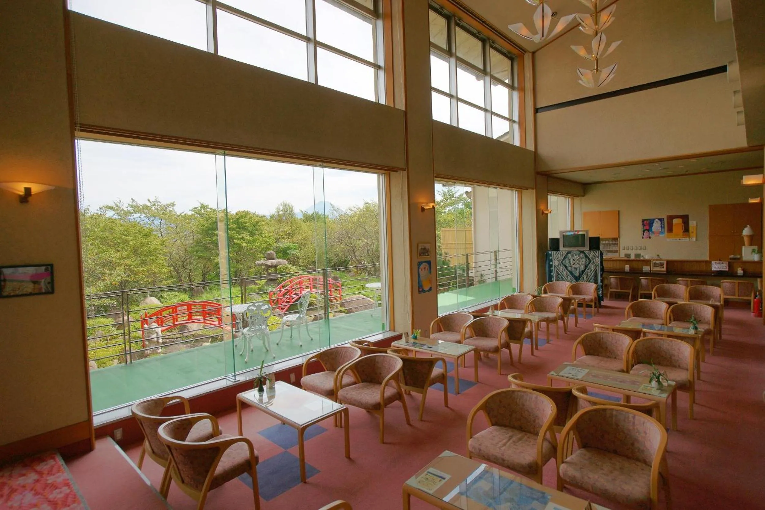 Communal lounge/ TV room in Hotel Kaminoyu Onsen