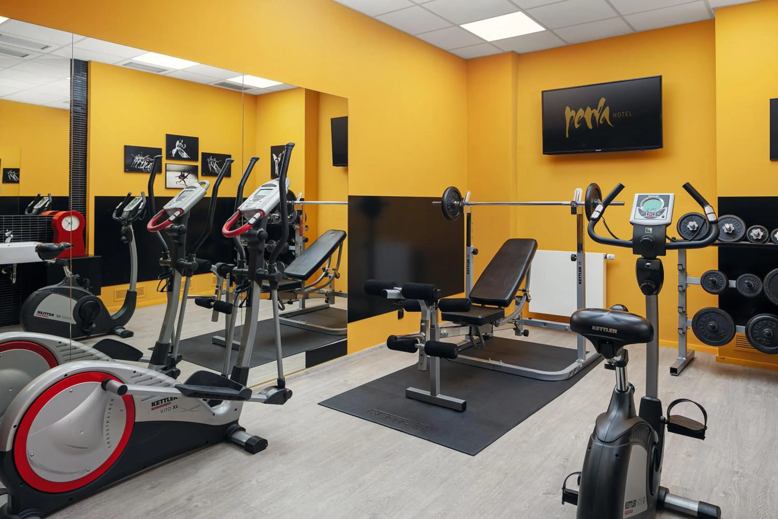 Fitness centre/facilities in Perla Hotel