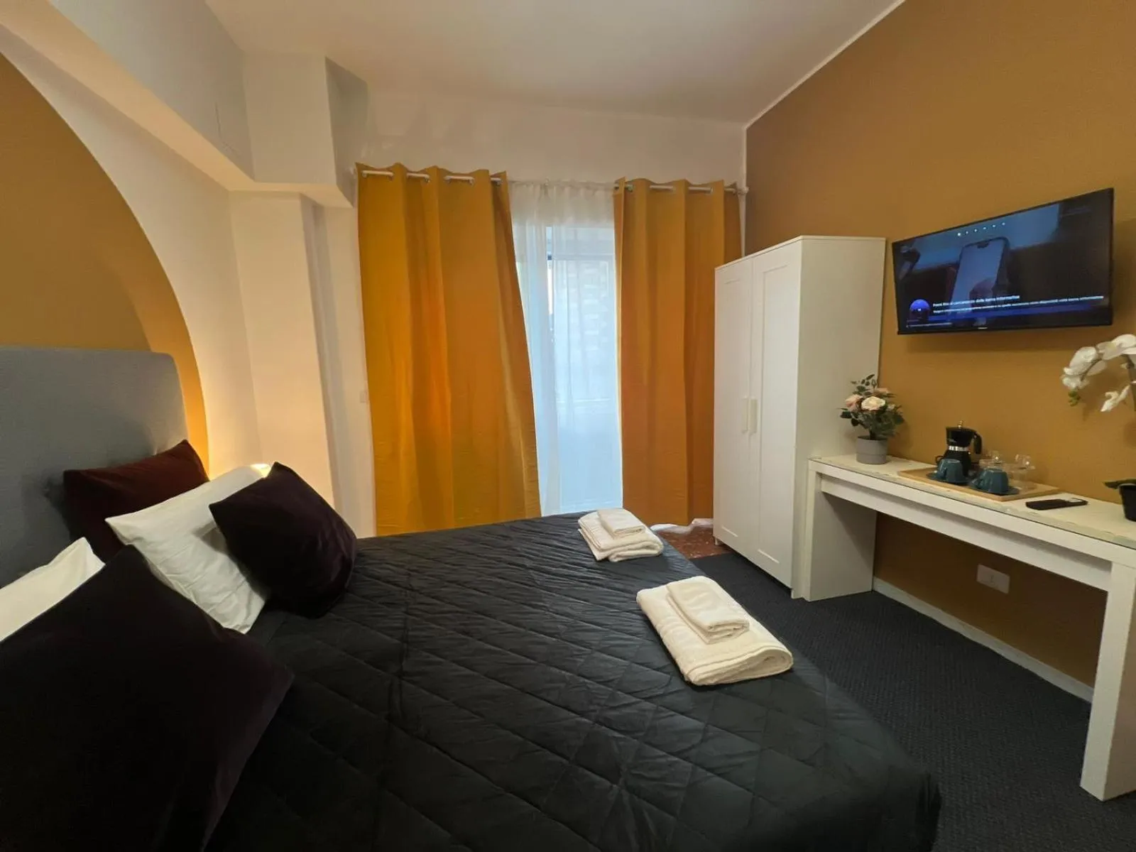 Bed in Appia Avenue 639