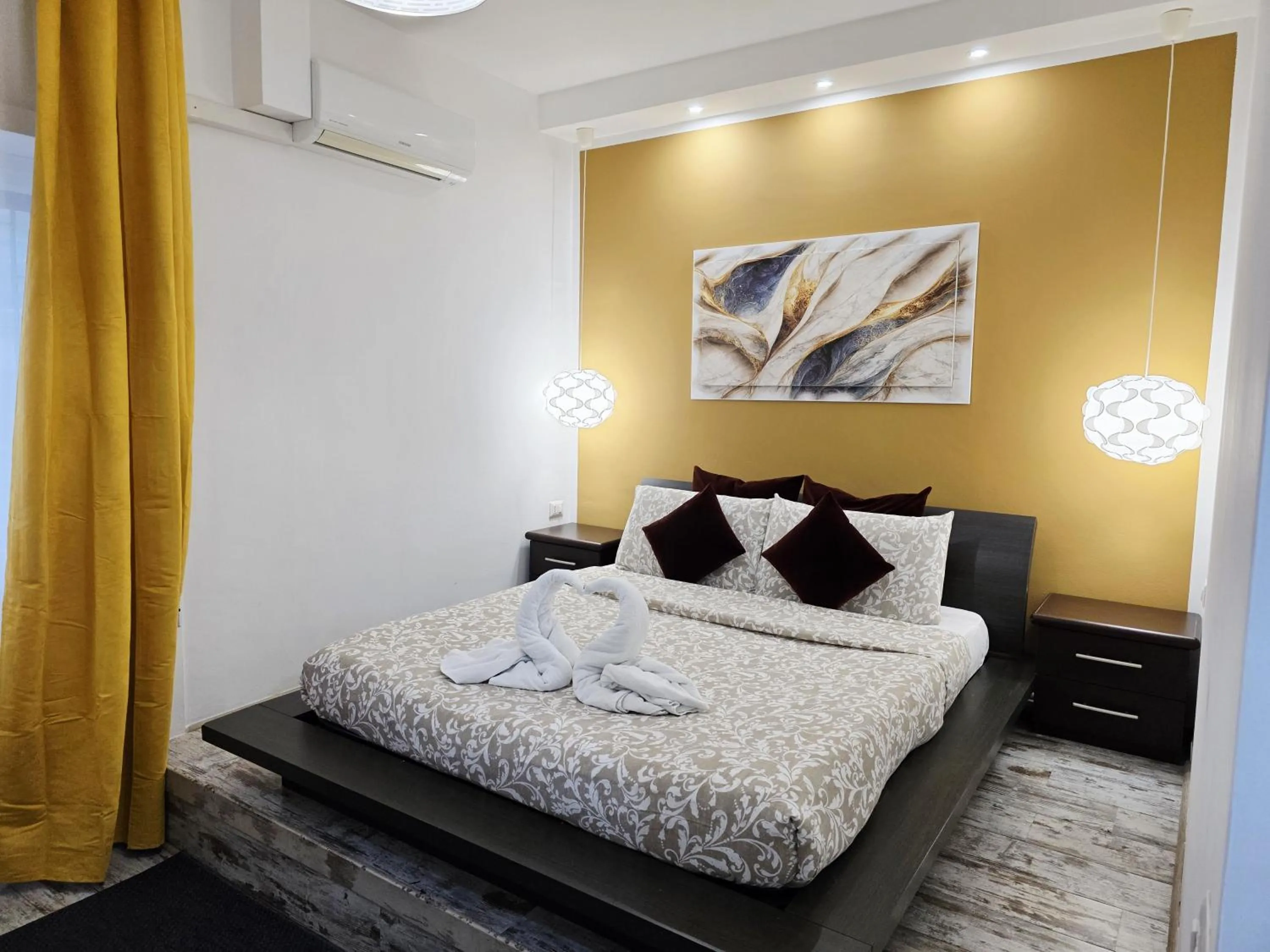 Bed in Appia Avenue 639