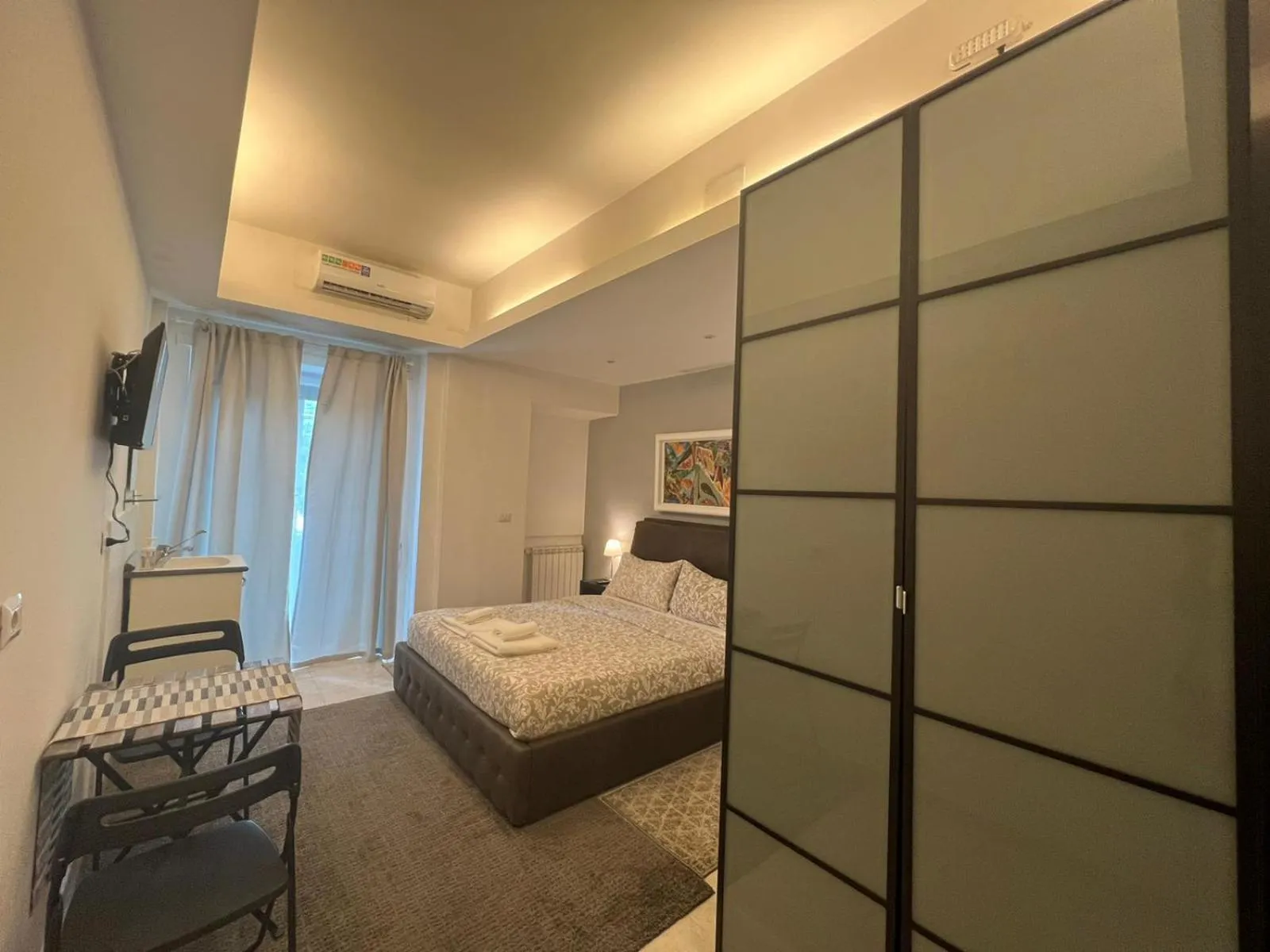 Bed in Appia Avenue 639