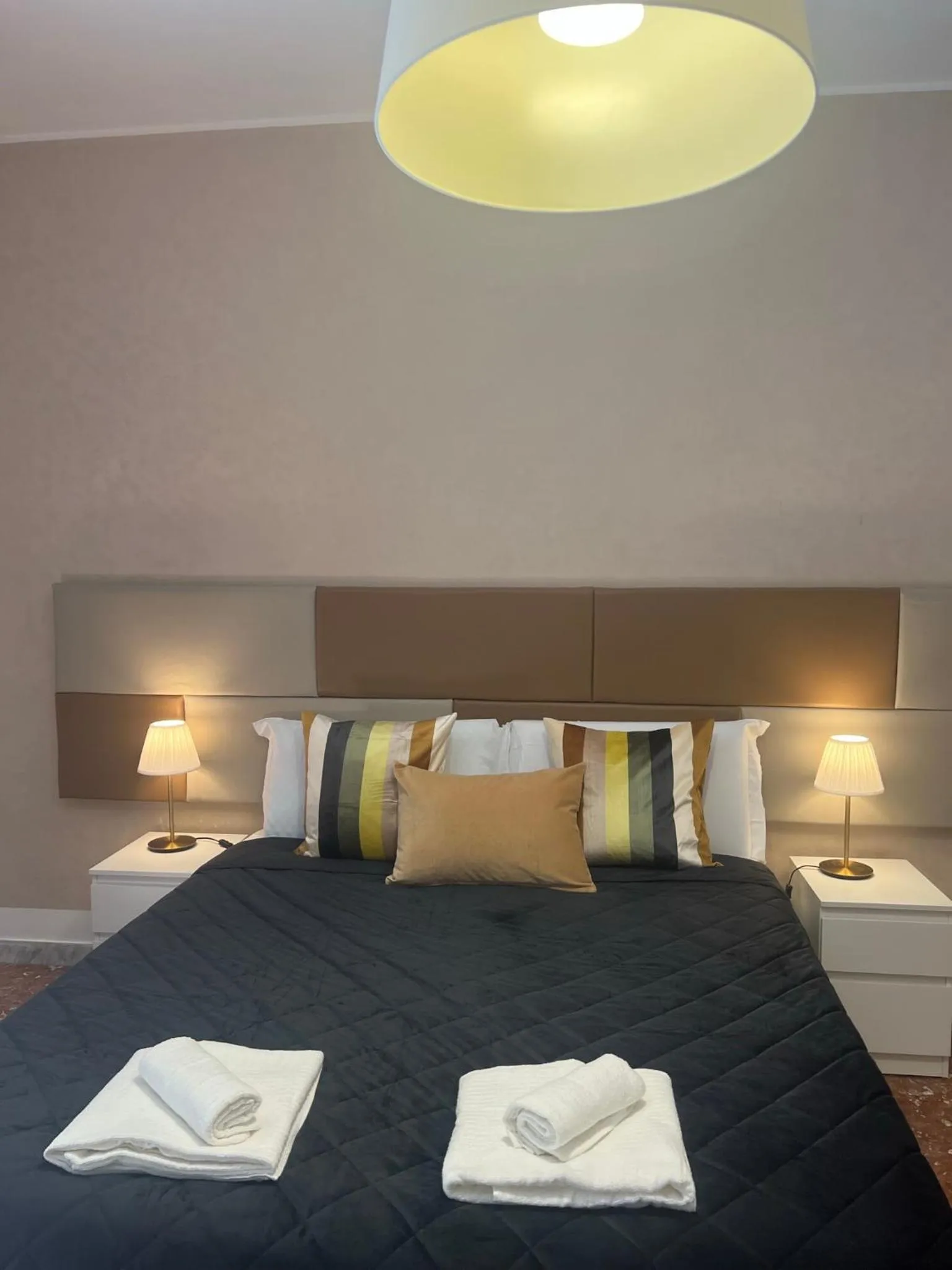 Bed in Appia Avenue 639