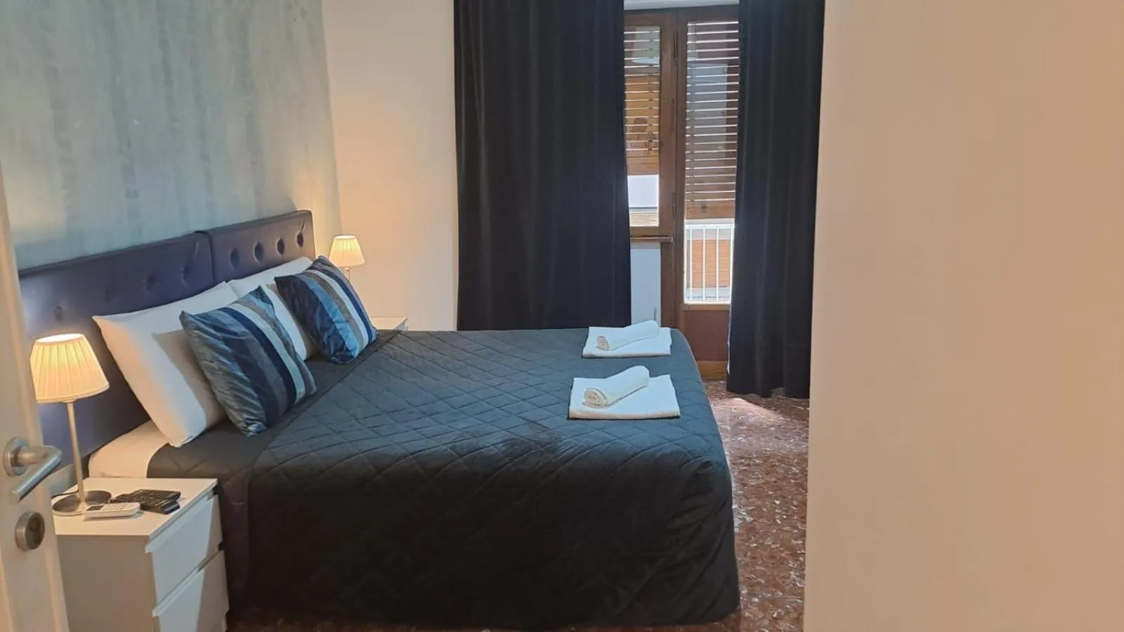 Bed in Appia Avenue 639