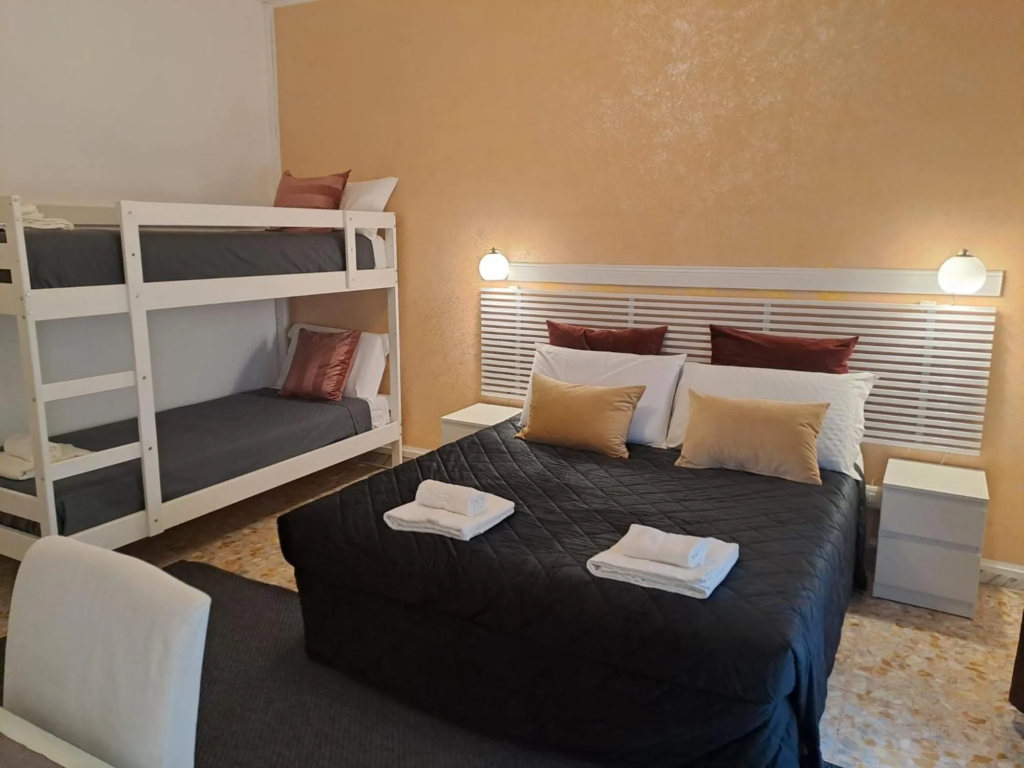 Bed in Appia Avenue 639