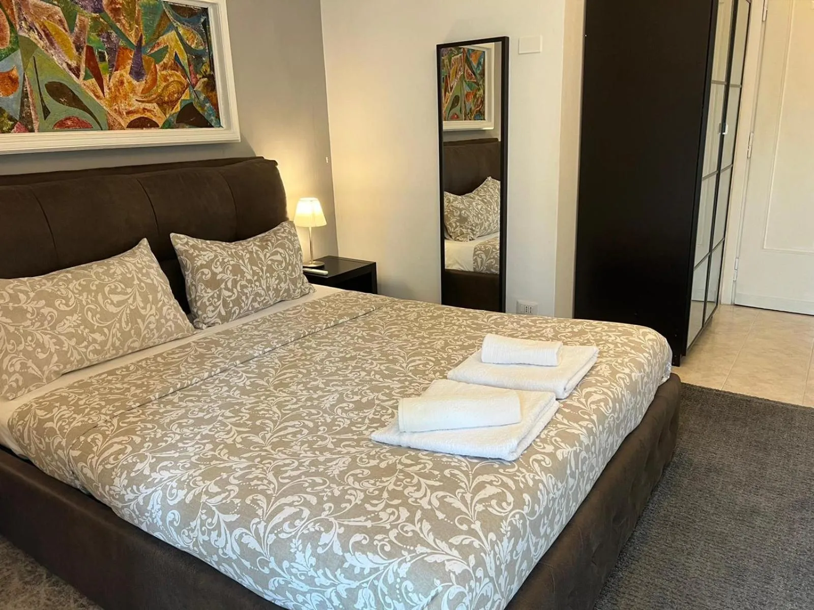 Bed in Appia Avenue 639