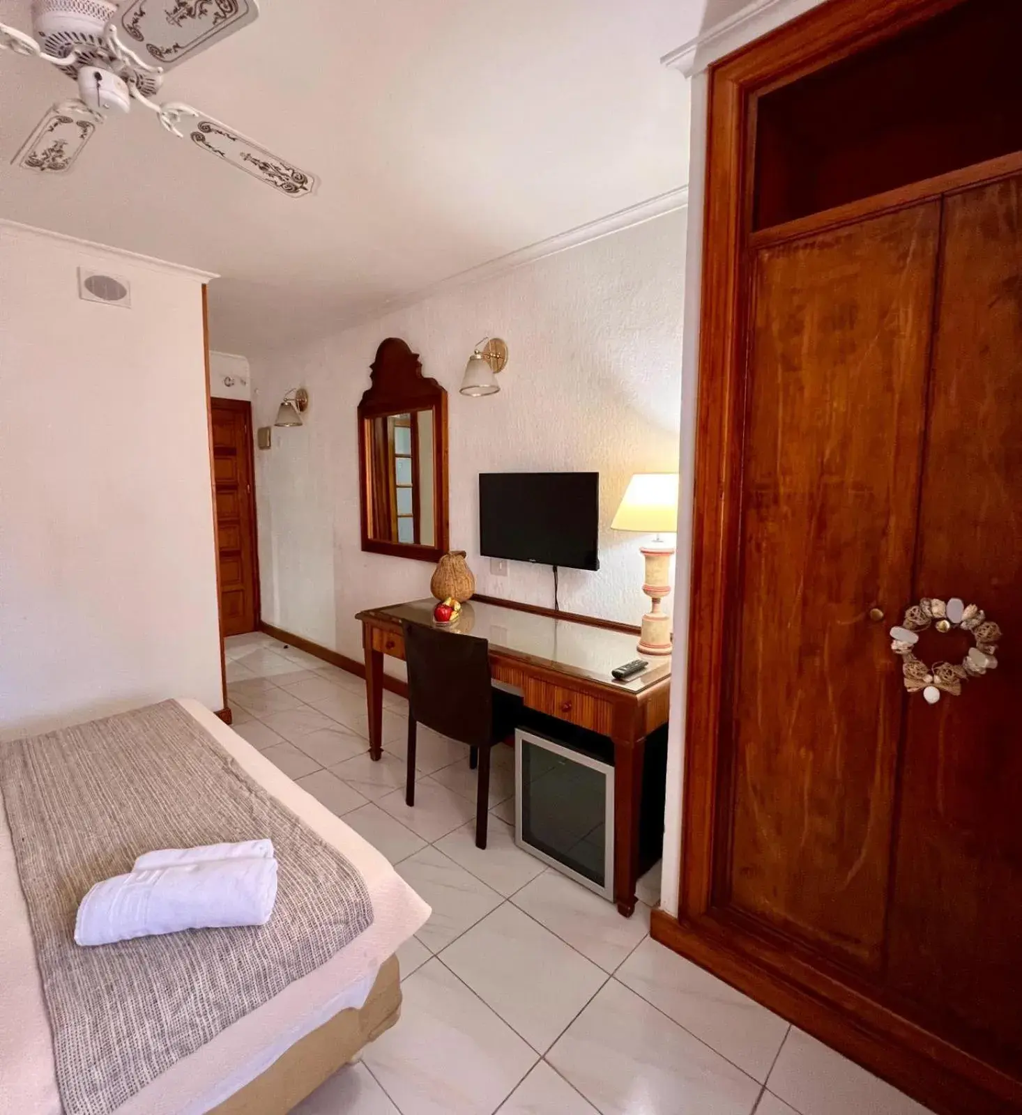 Decorative detail, Bed in Hotel Atlántico Centro Decorative detail, Bed in Hotel Atlántico Centro