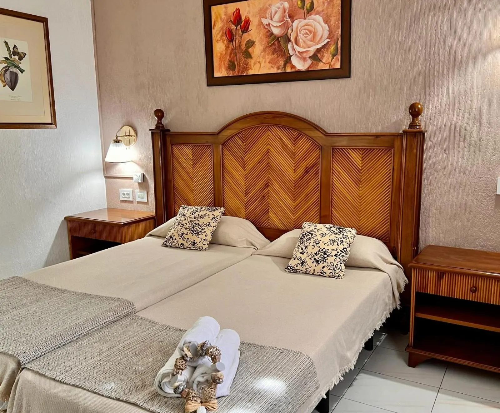 Decorative detail, Bed in Hotel Atlántico Centro