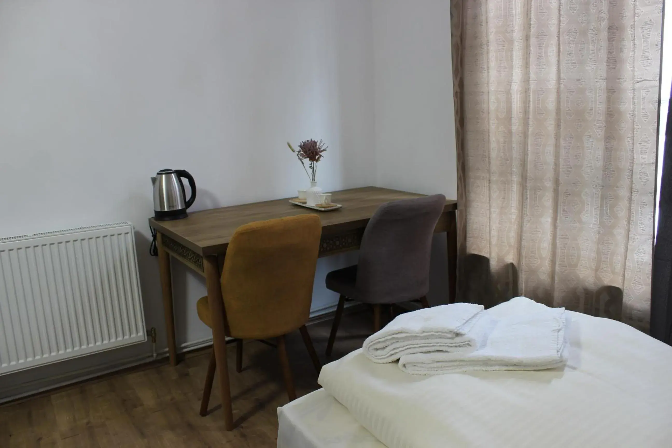 Twin Room in HR RoomS Twin Room in HR RoomS