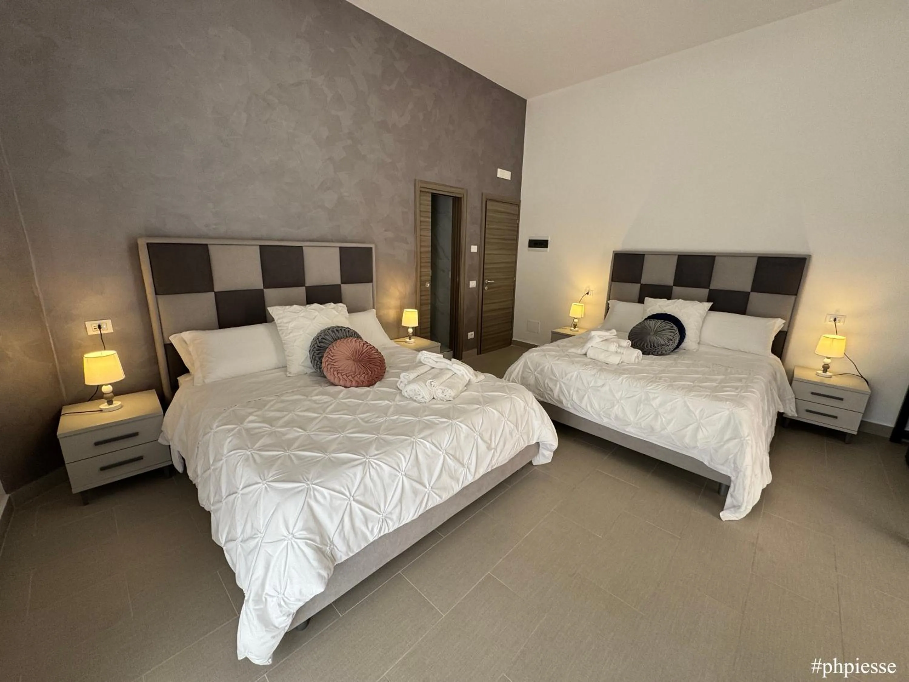 Bed in Emerella Luxury Suites-Siderno Lungomare