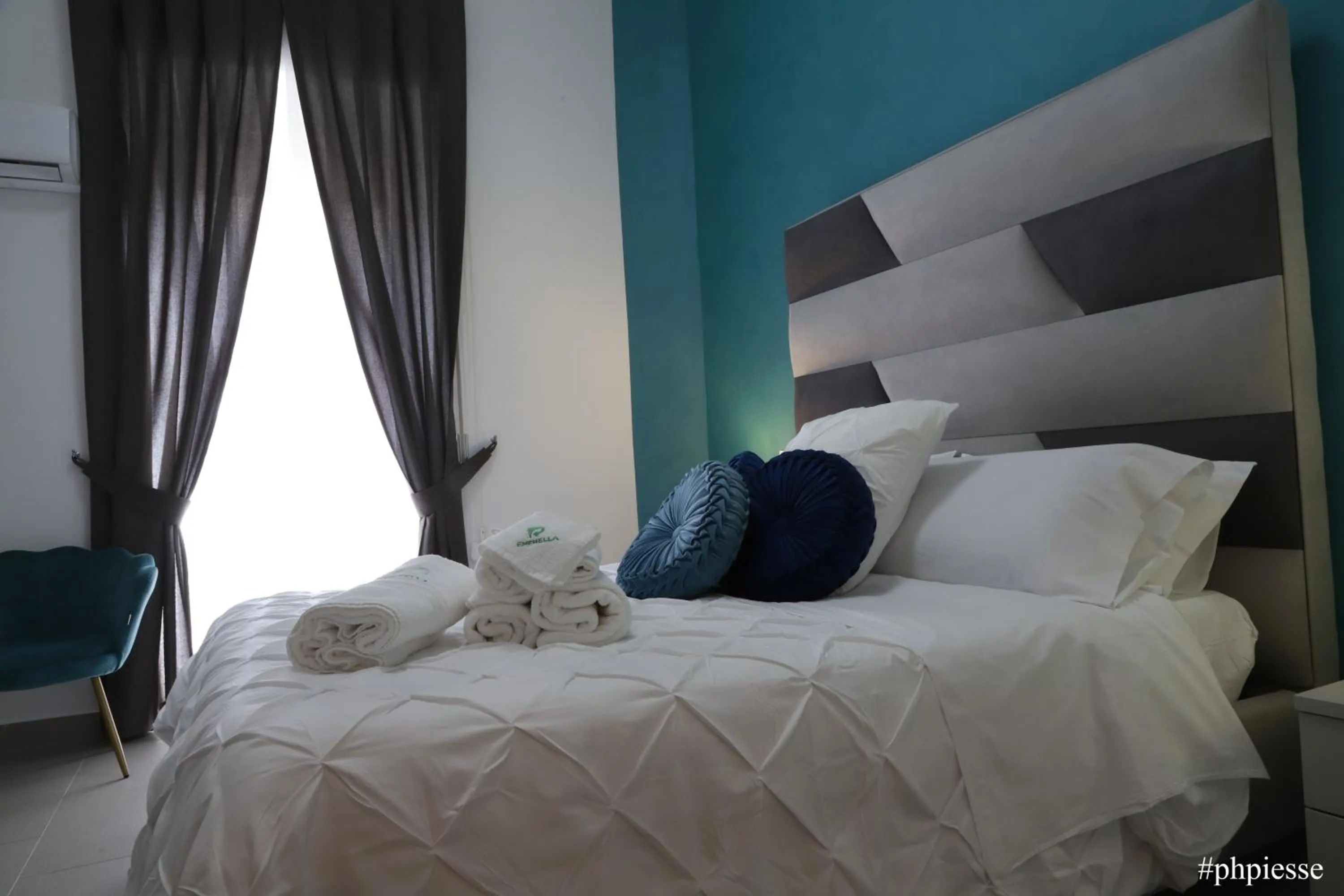 Bed in Emerella Luxury Suites-Siderno Lungomare