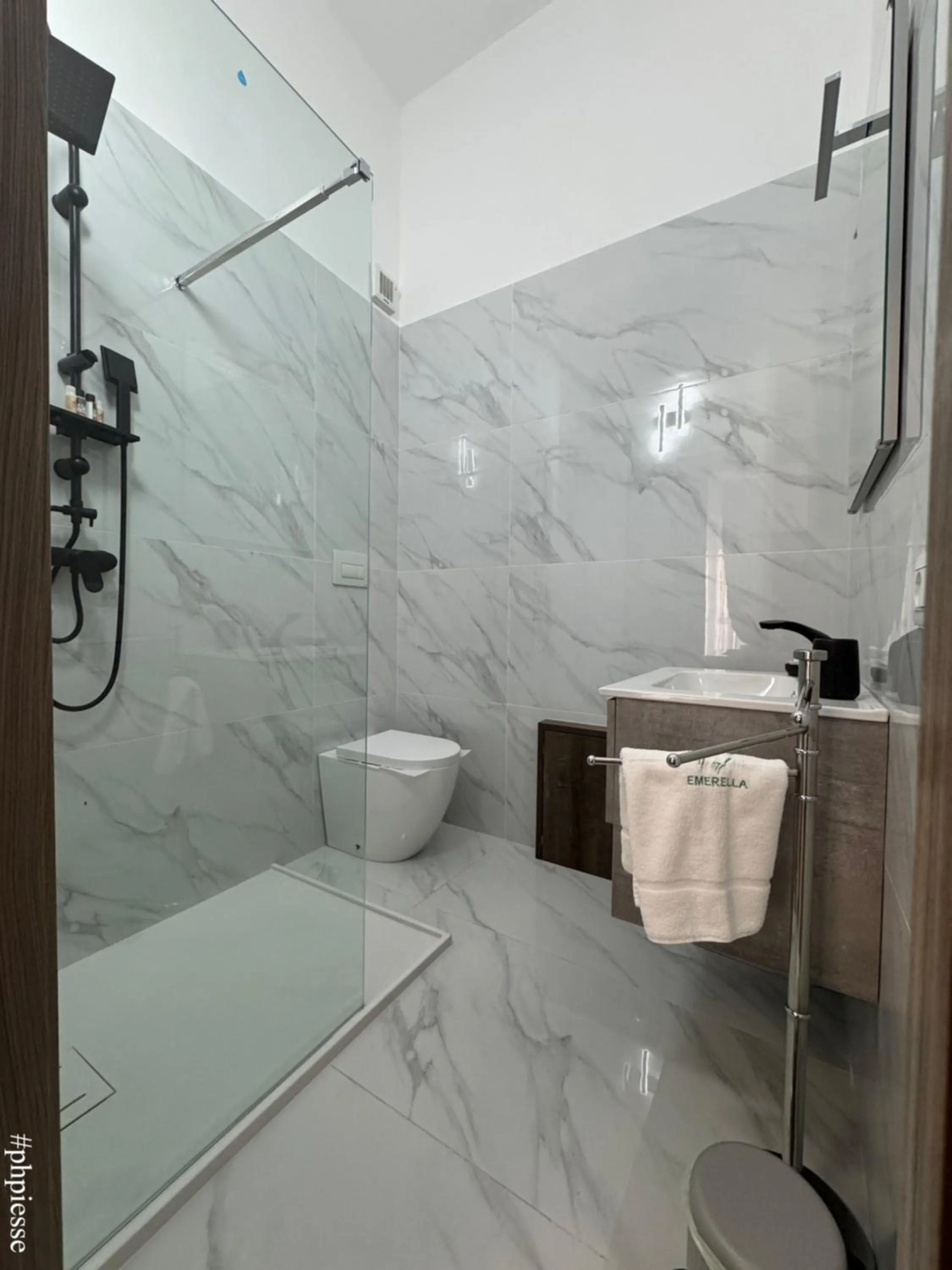 Bathroom in Emerella Luxury Suites-Siderno Lungomare