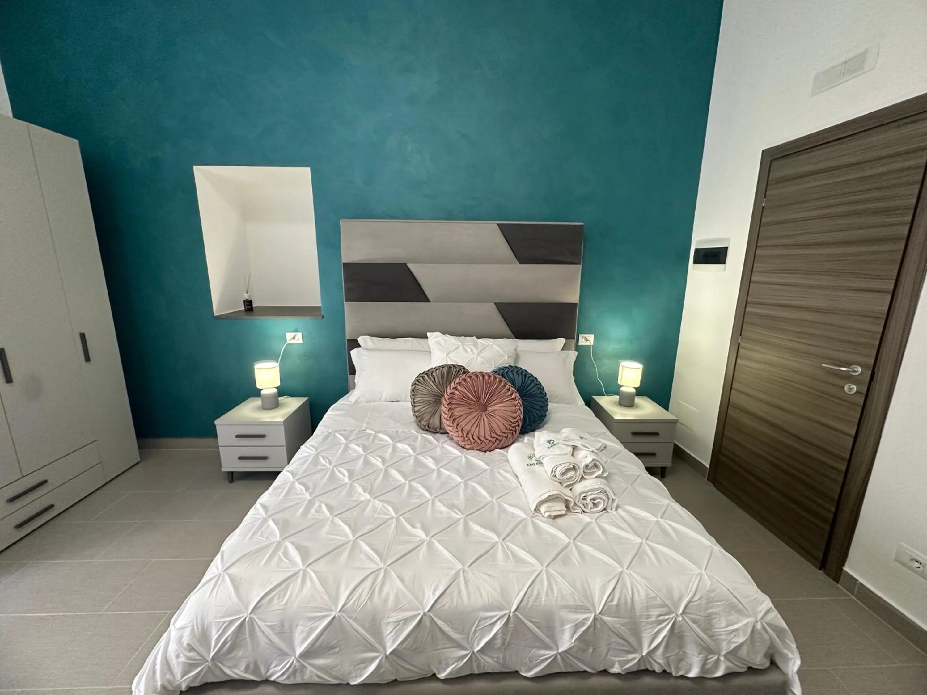 Bed in Emerella Luxury Suites-Siderno Lungomare
