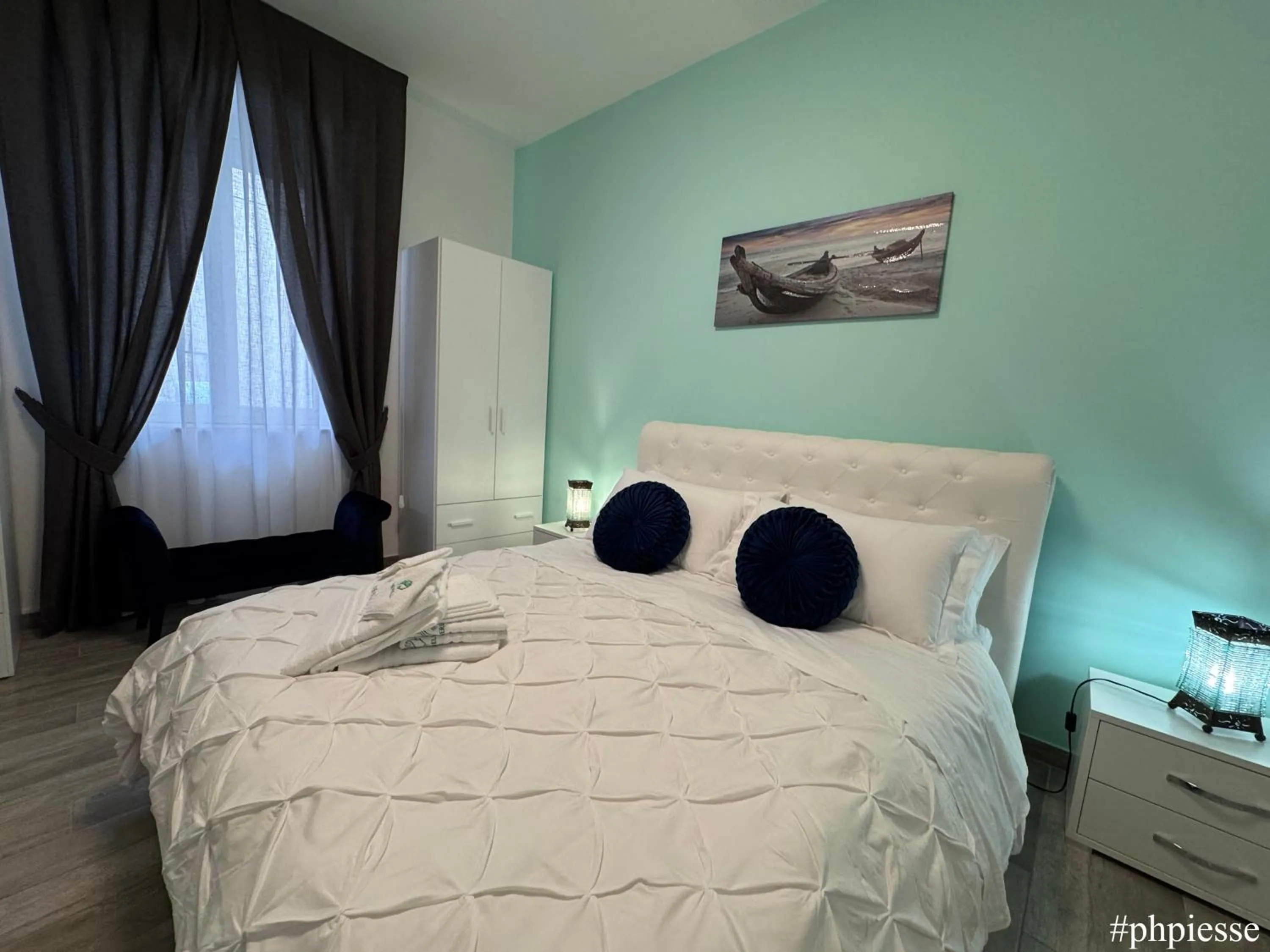 Bedroom, Bed in Emerella Luxury Suites-Siderno Lungomare