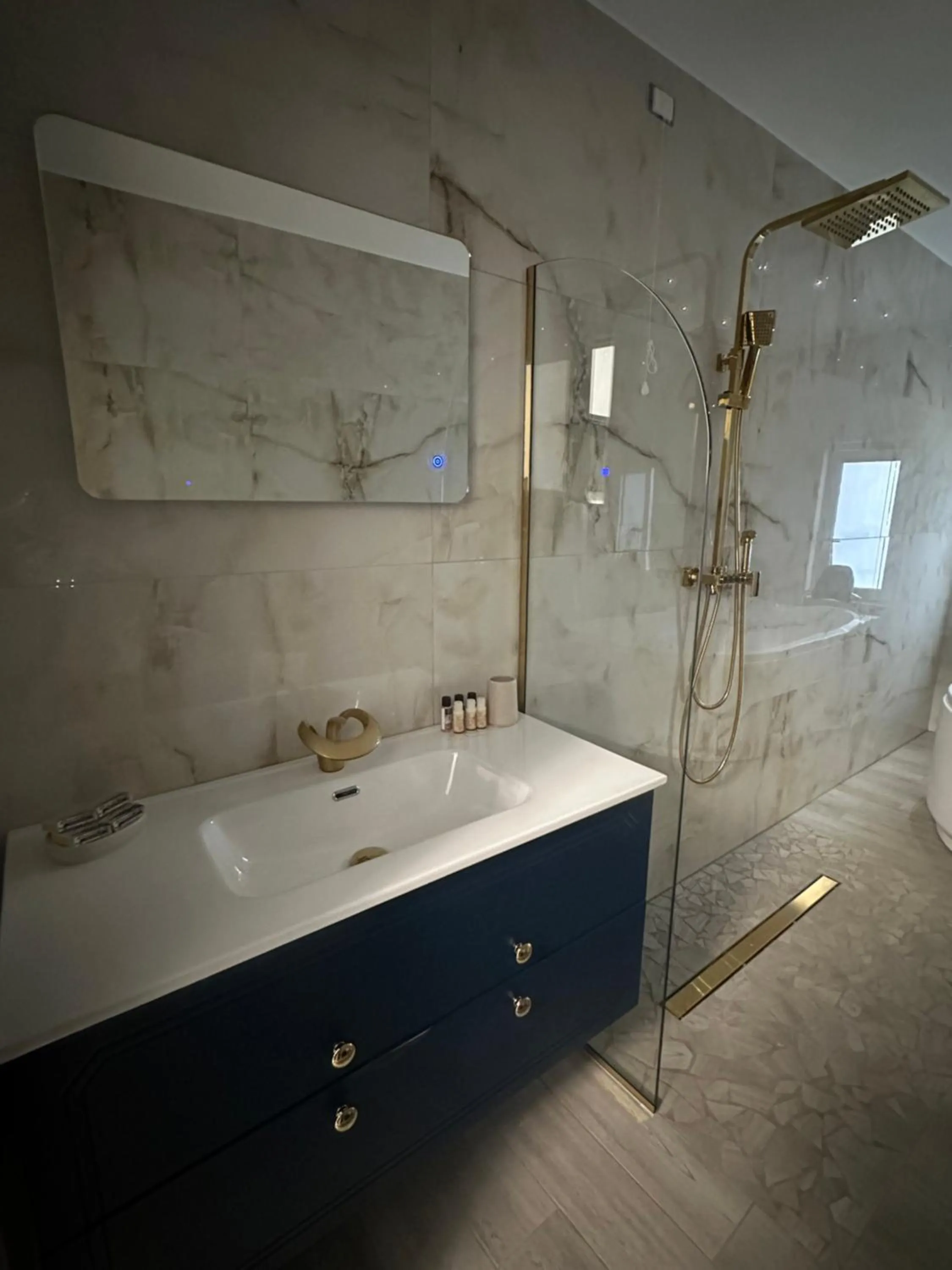 Bathroom in Emerella Luxury Suites-Siderno Lungomare