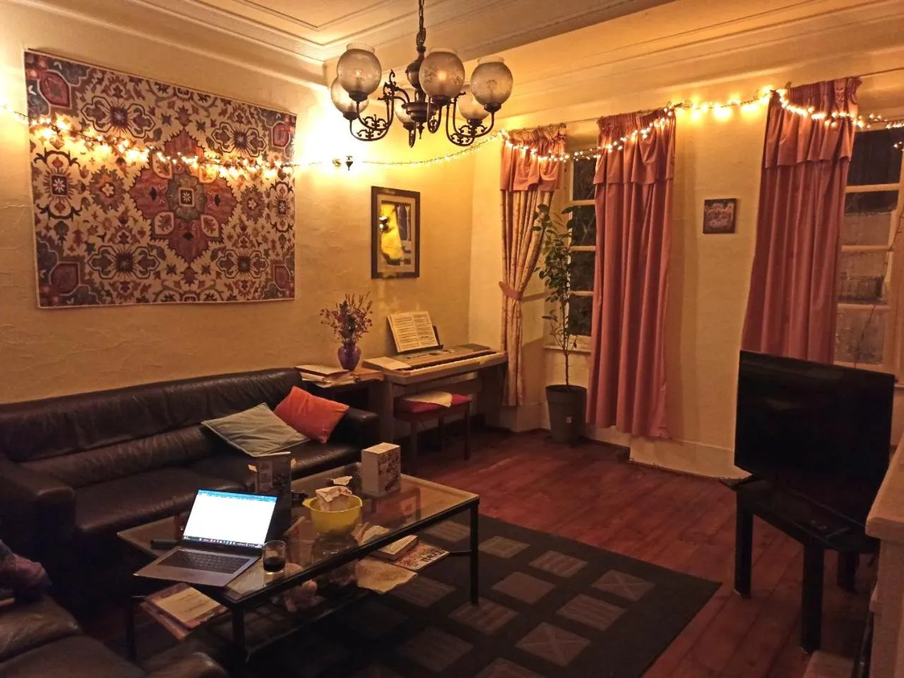 TV and multimedia in Chateau View Chambres d'hôtes